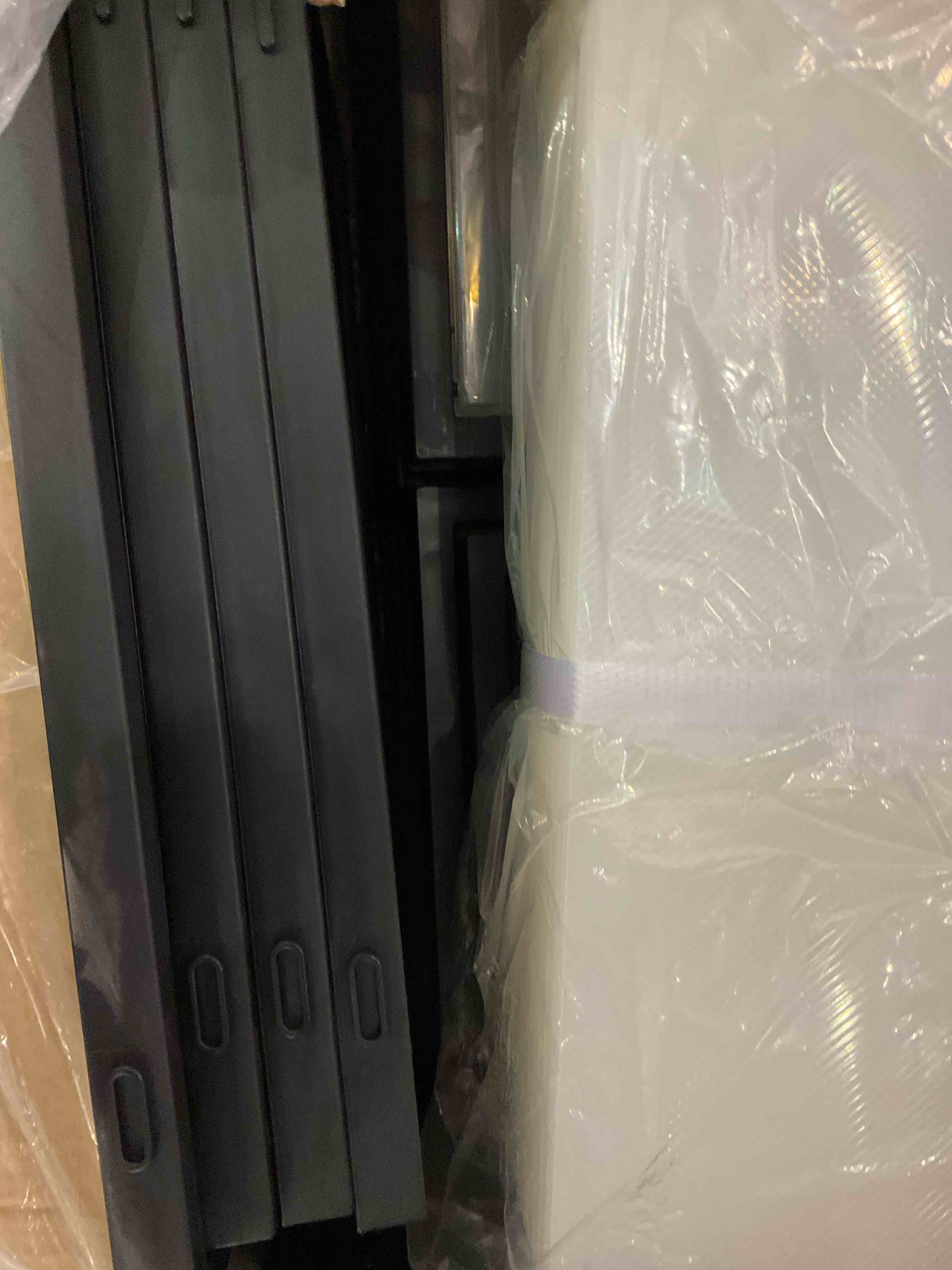 https://s3.amazonaws.com/lotting-images-prod/BargainHunt/EXS01144934_1709125666011.jpeg