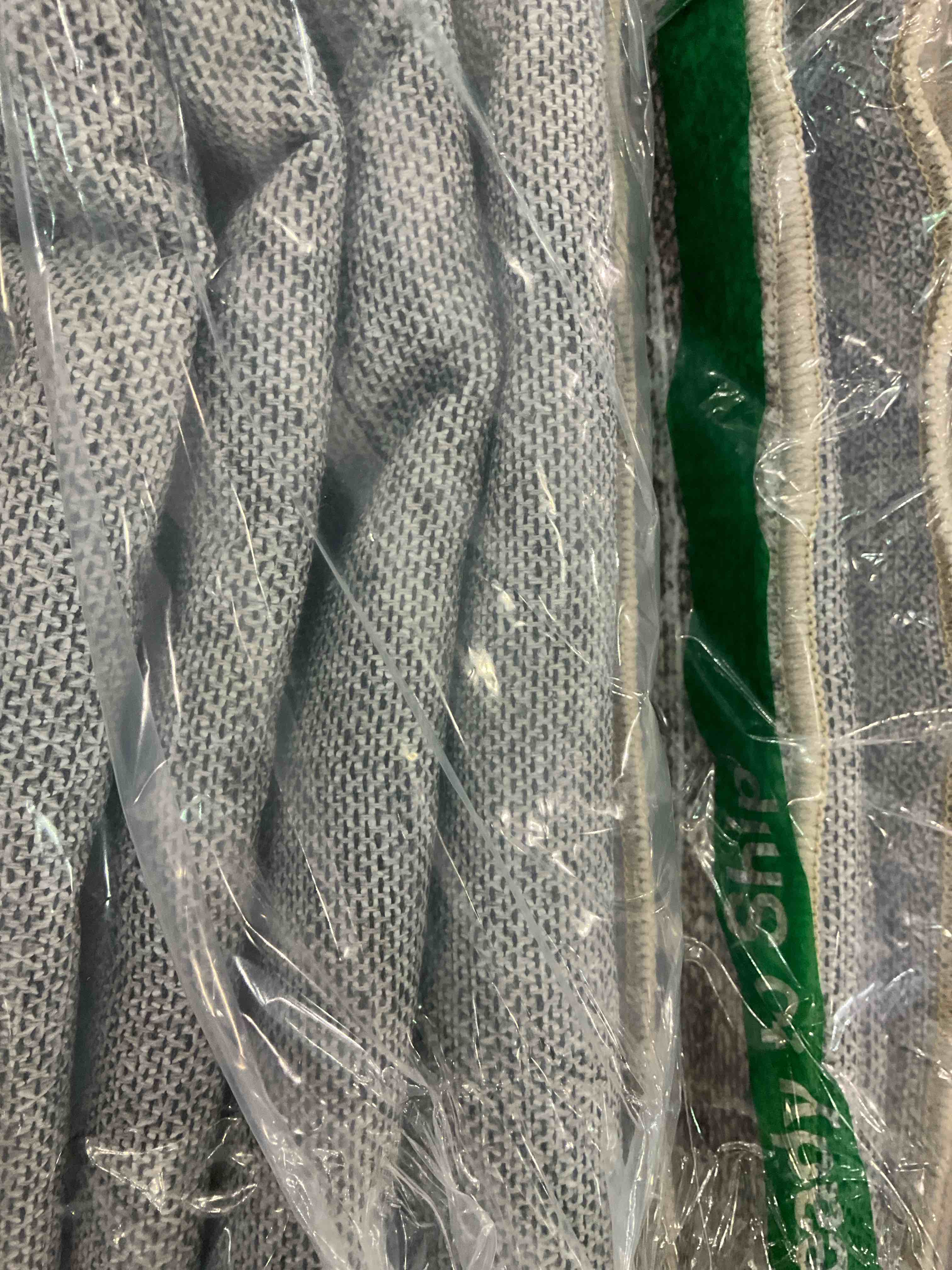 https://s3.amazonaws.com/lotting-images-prod/BargainHunt/EXS01144937_1709126223965.jpeg