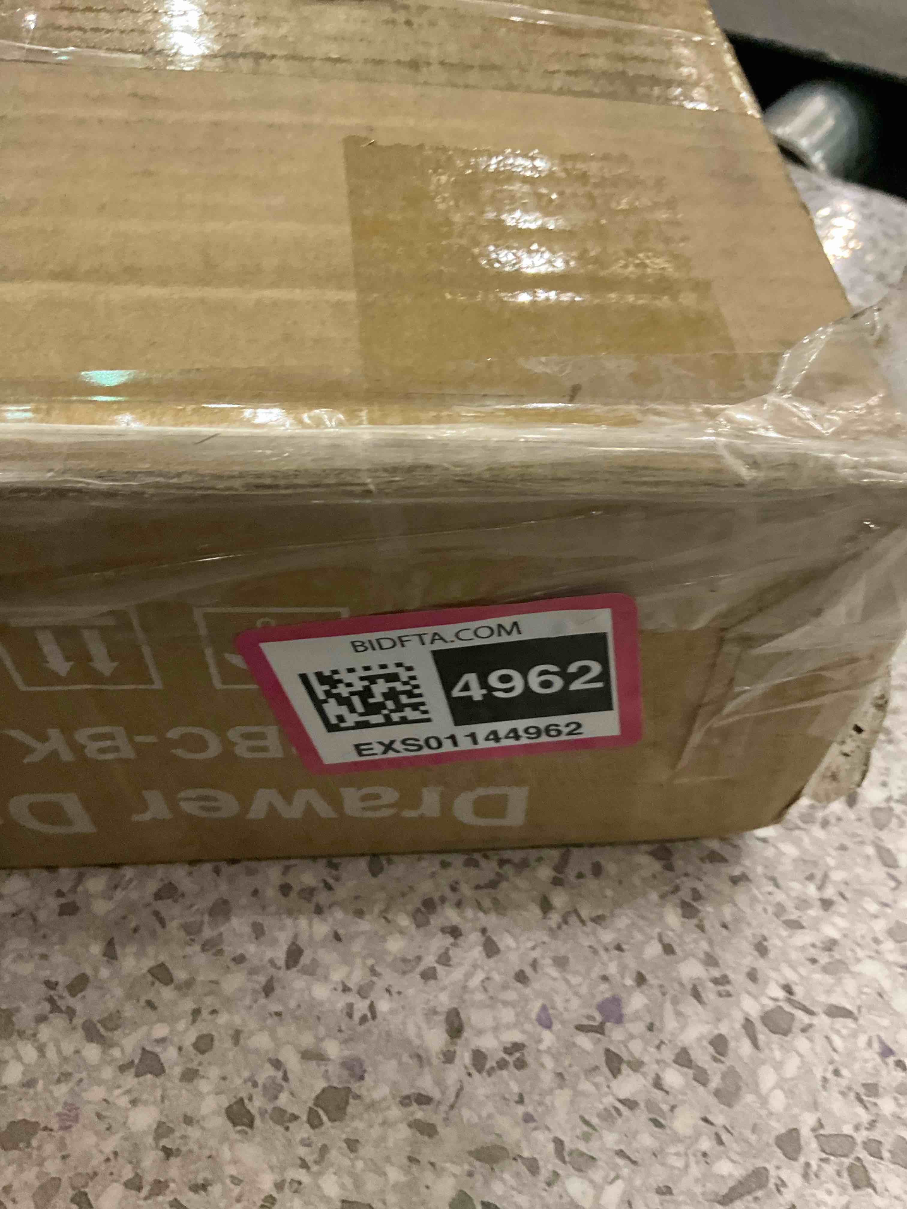https://s3.amazonaws.com/lotting-images-prod/BargainHunt/EXS01144962_1709133908806.jpeg