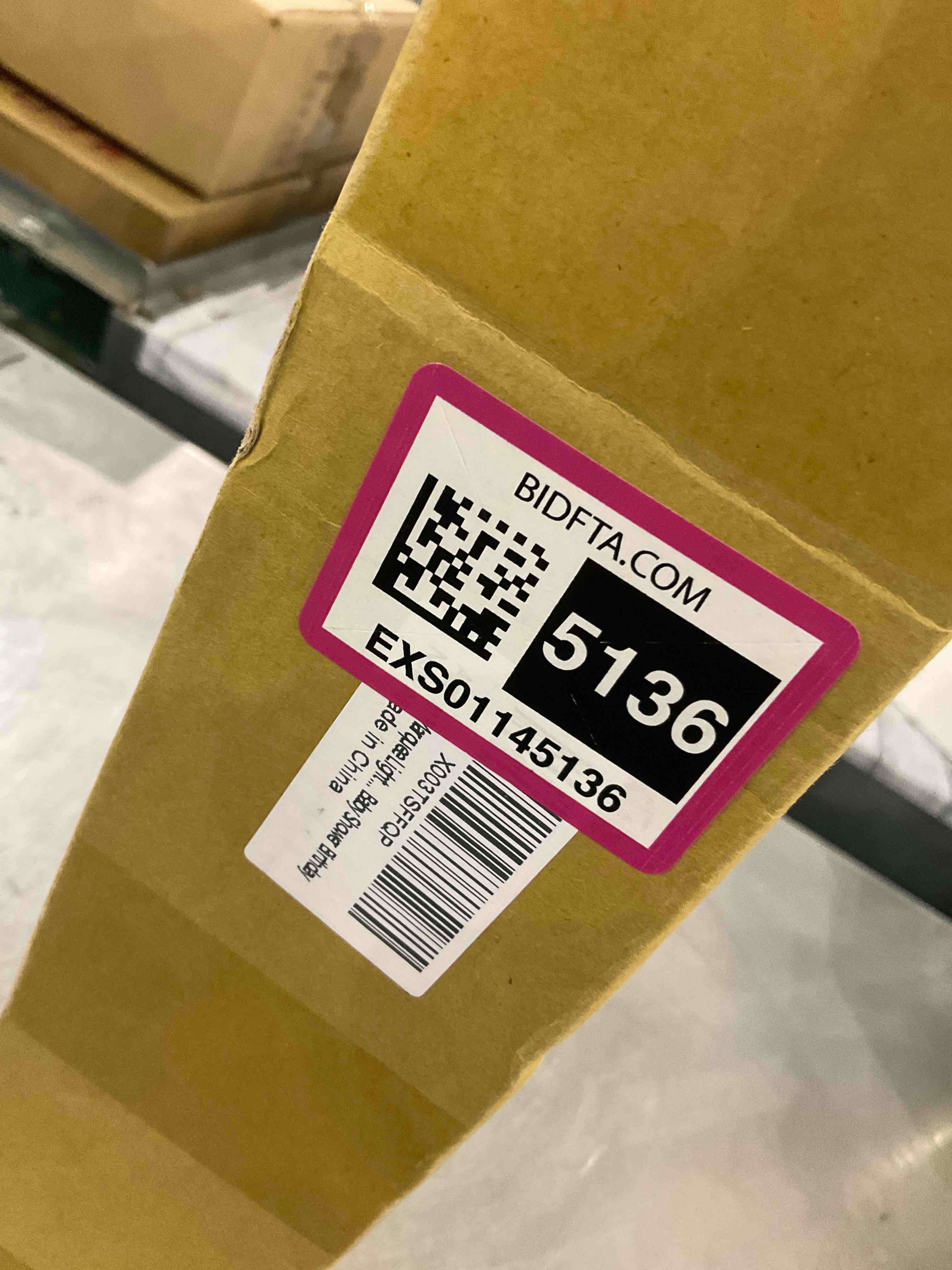 https://s3.amazonaws.com/lotting-images-prod/BargainHunt/EXS01145136_1709040324005.jpeg
