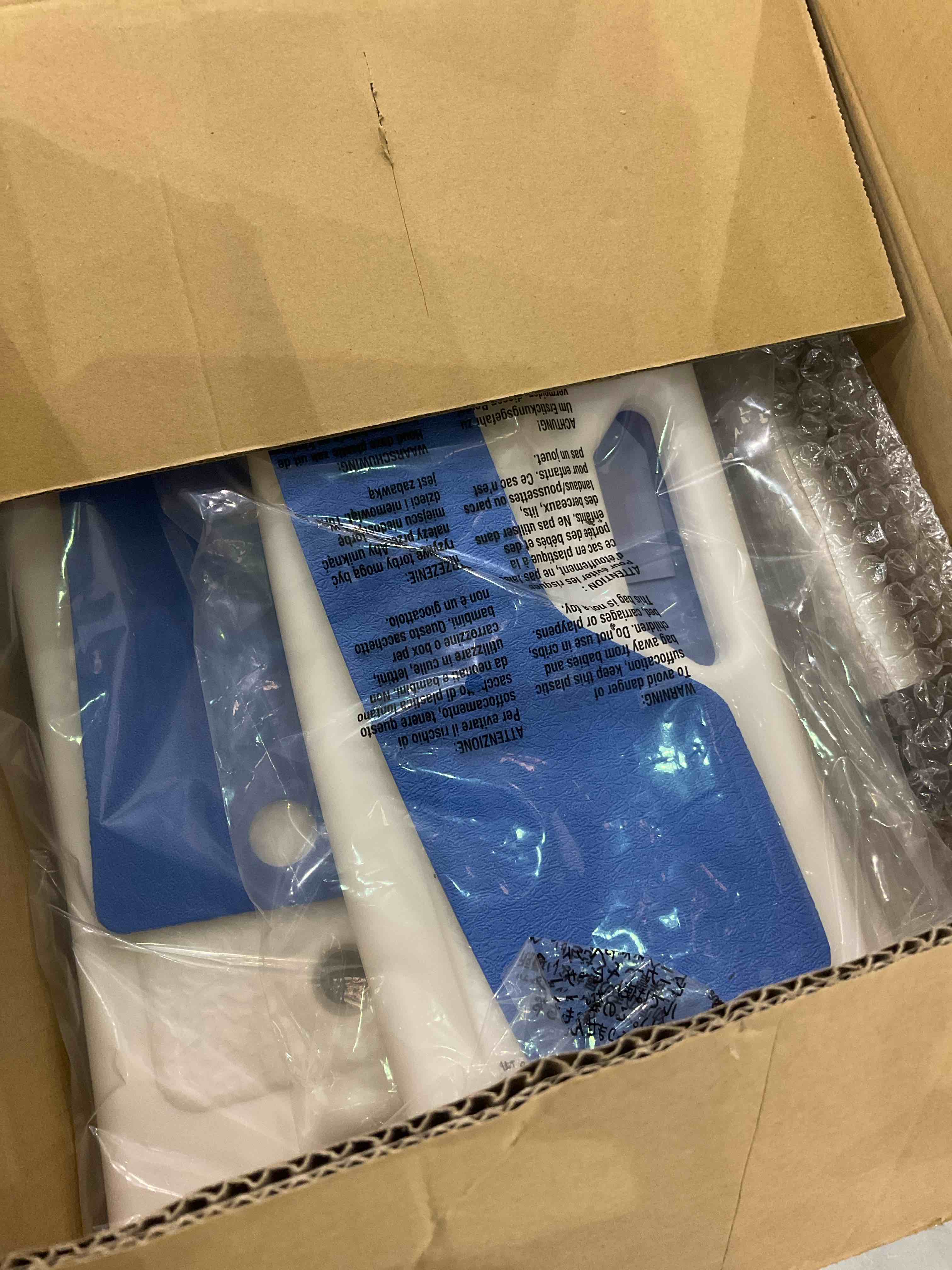 https://s3.amazonaws.com/lotting-images-prod/BargainHunt/EXS01145148_1709041417770.jpeg