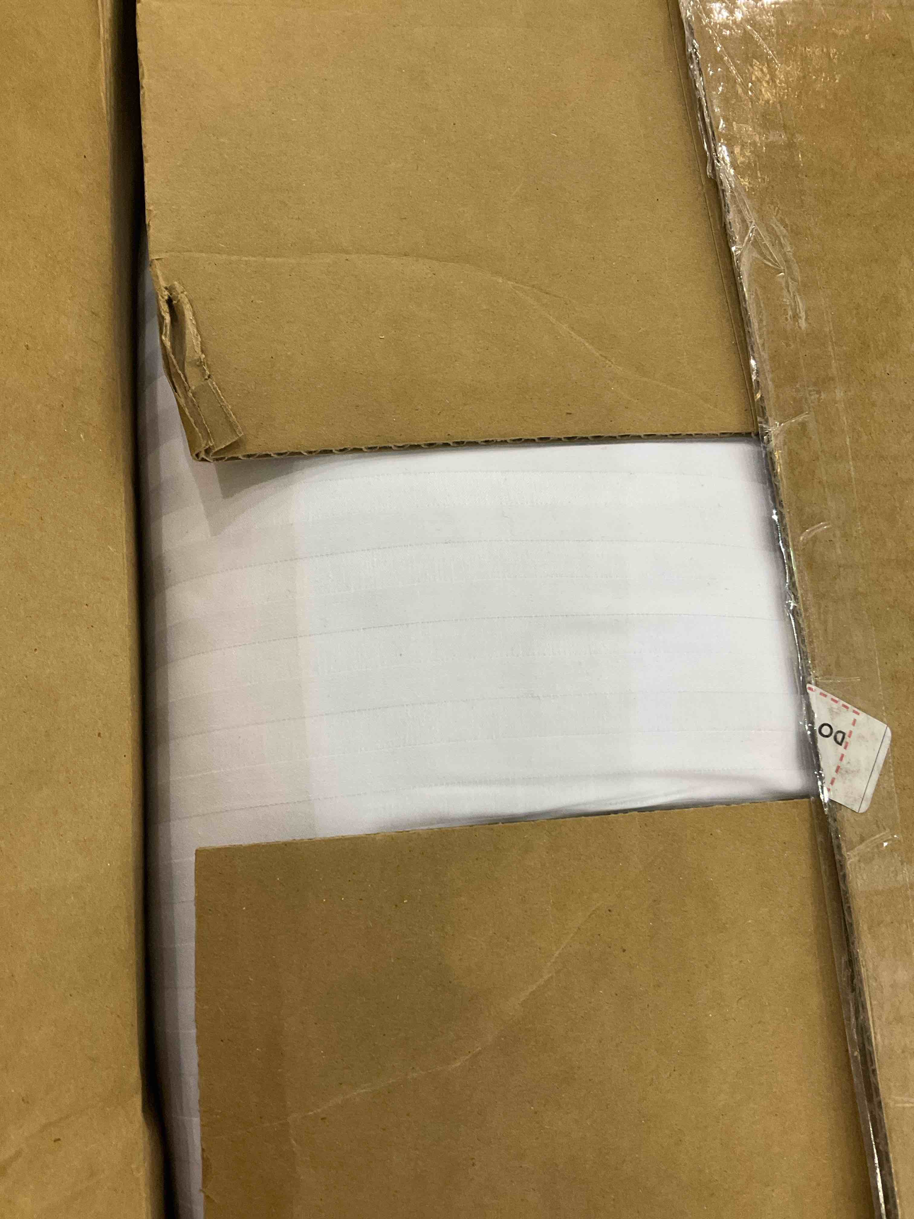 https://s3.amazonaws.com/lotting-images-prod/BargainHunt/EXS01145167_1709046465601.jpeg