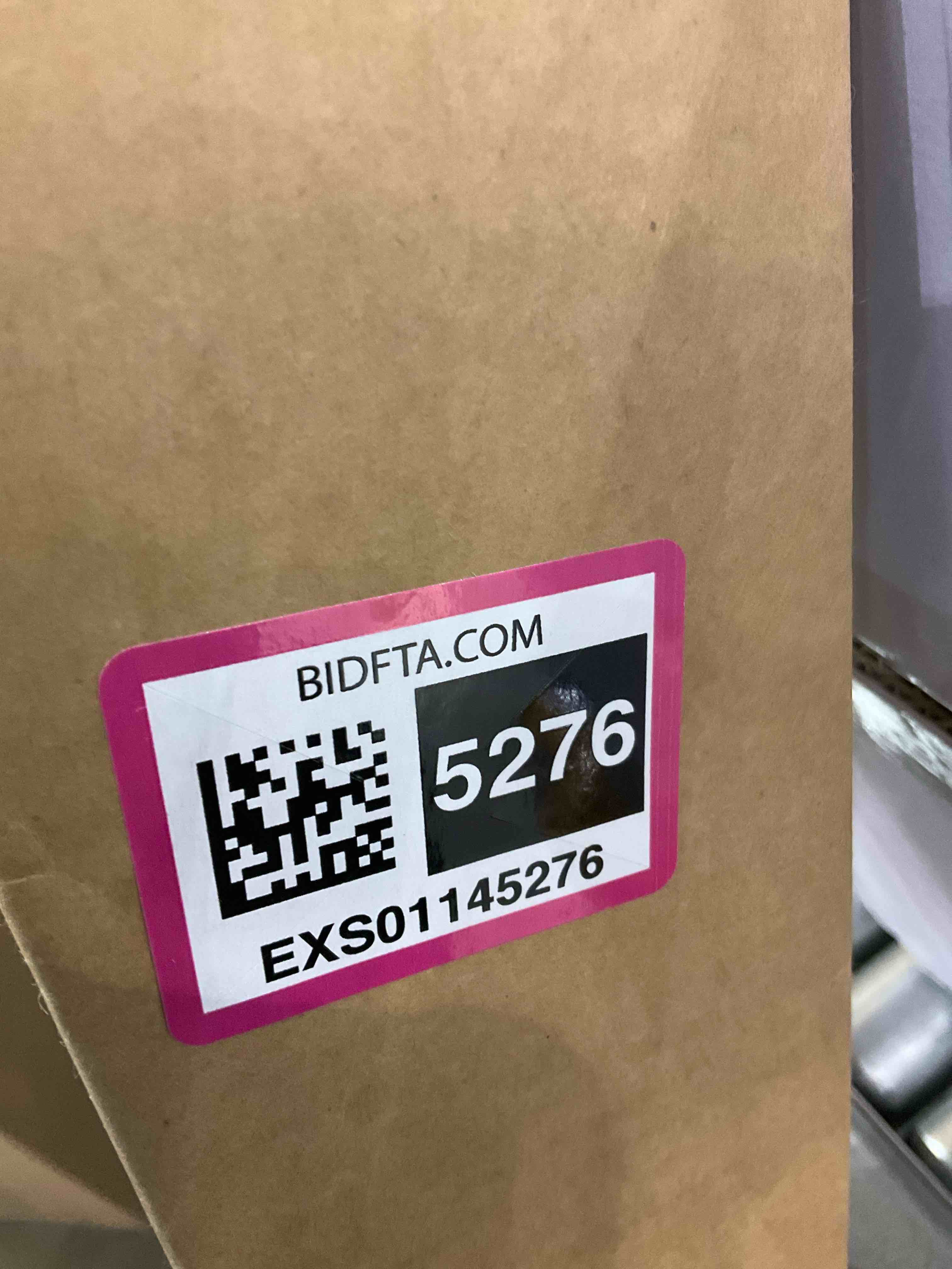 https://s3.amazonaws.com/lotting-images-prod/BargainHunt/EXS01145276_1709122960106.jpeg