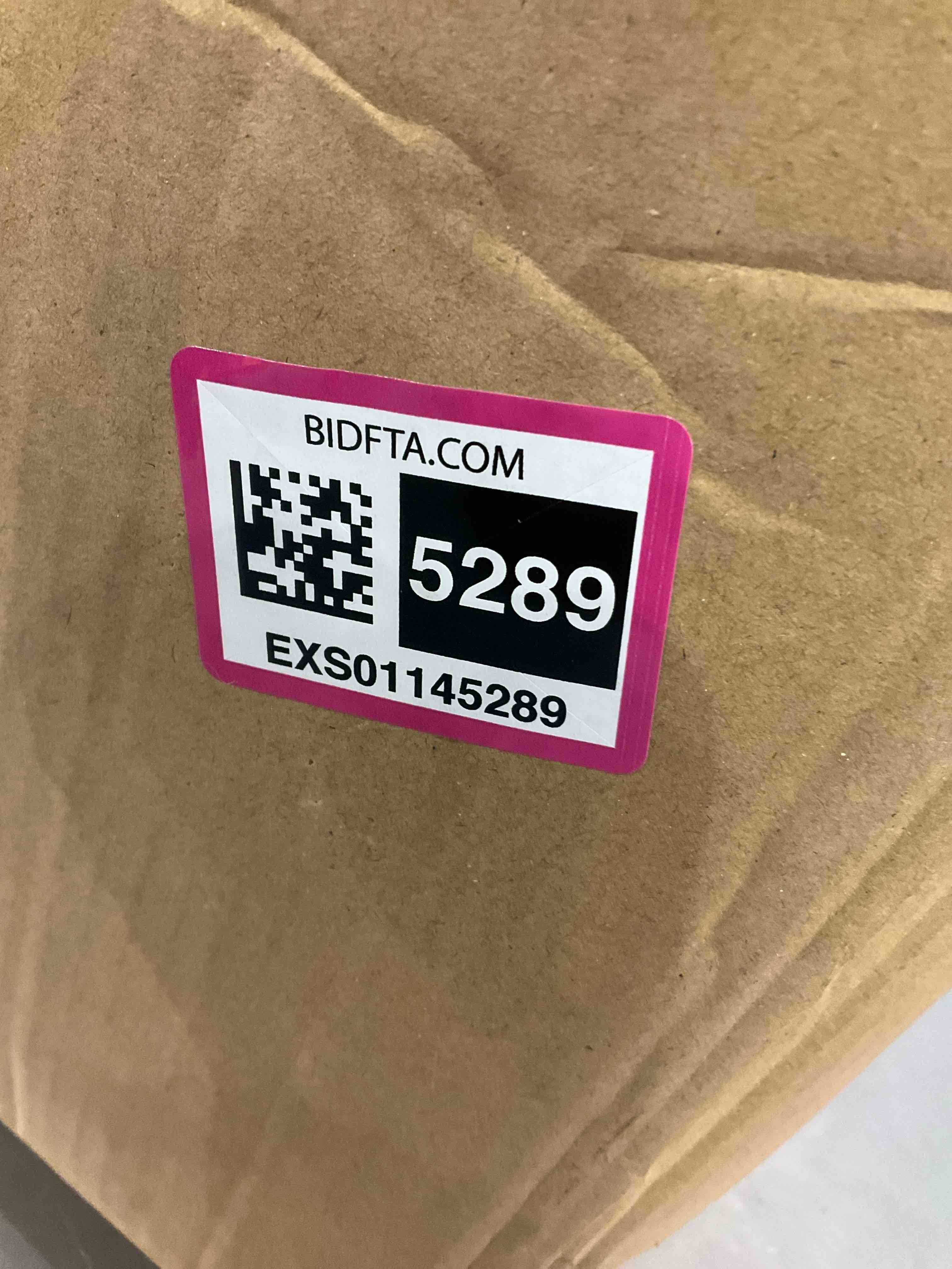 https://s3.amazonaws.com/lotting-images-prod/BargainHunt/EXS01145289_1709125322078.jpeg