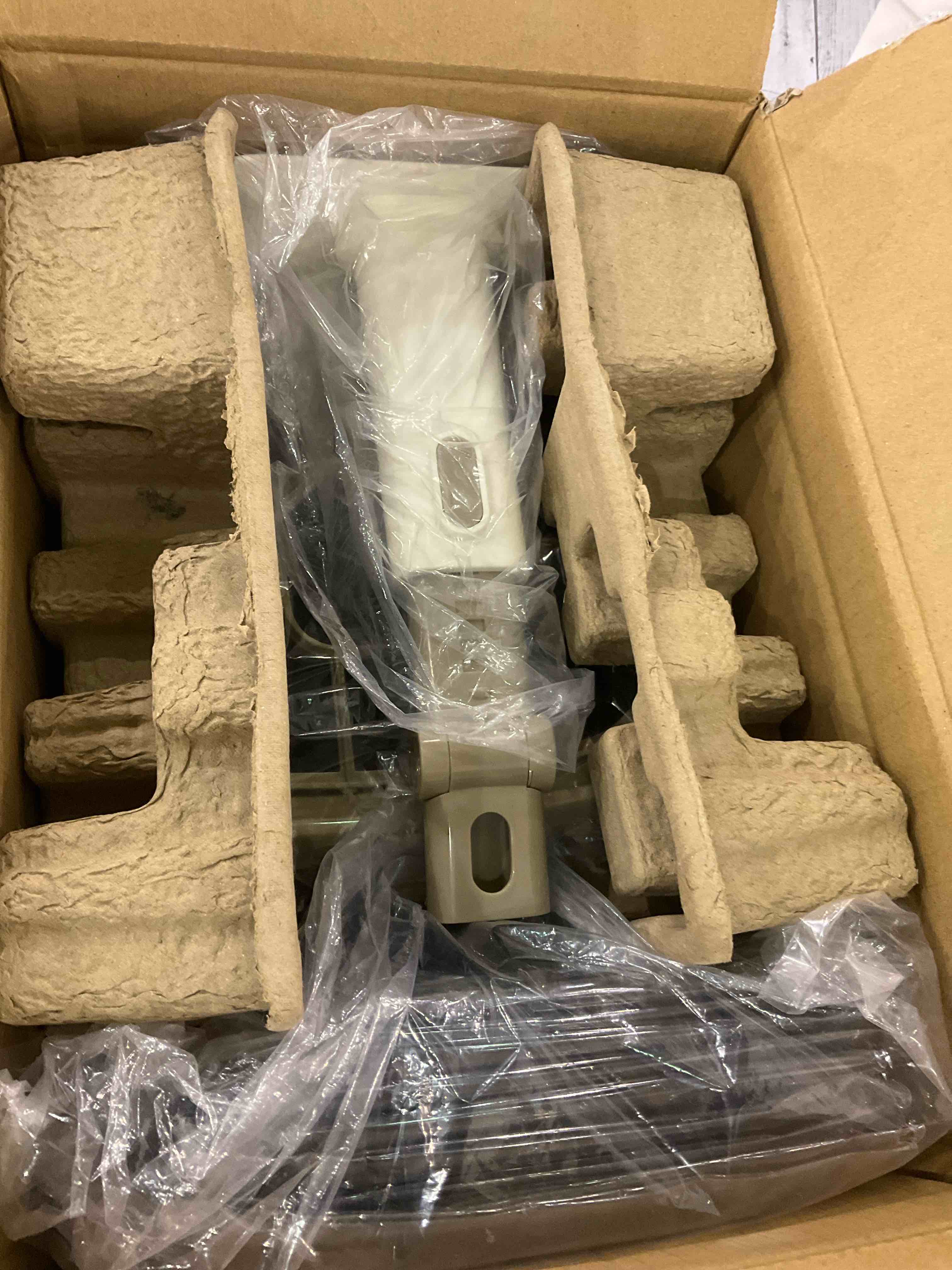 https://s3.amazonaws.com/lotting-images-prod/BargainHunt/EXS01145301_1709128328286.jpeg
