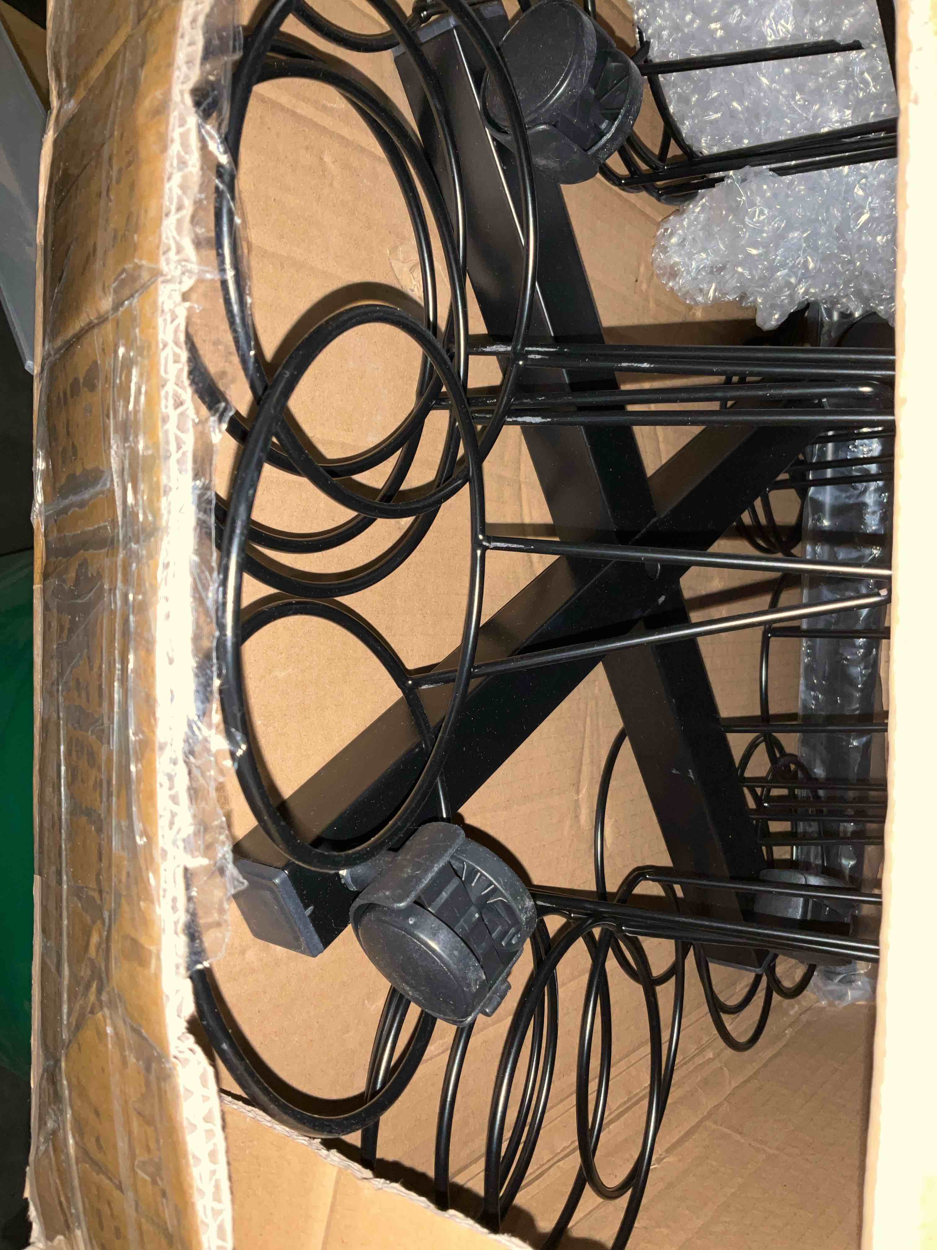 https://s3.amazonaws.com/lotting-images-prod/BargainHunt/EXS01145375_1709212683975.jpeg