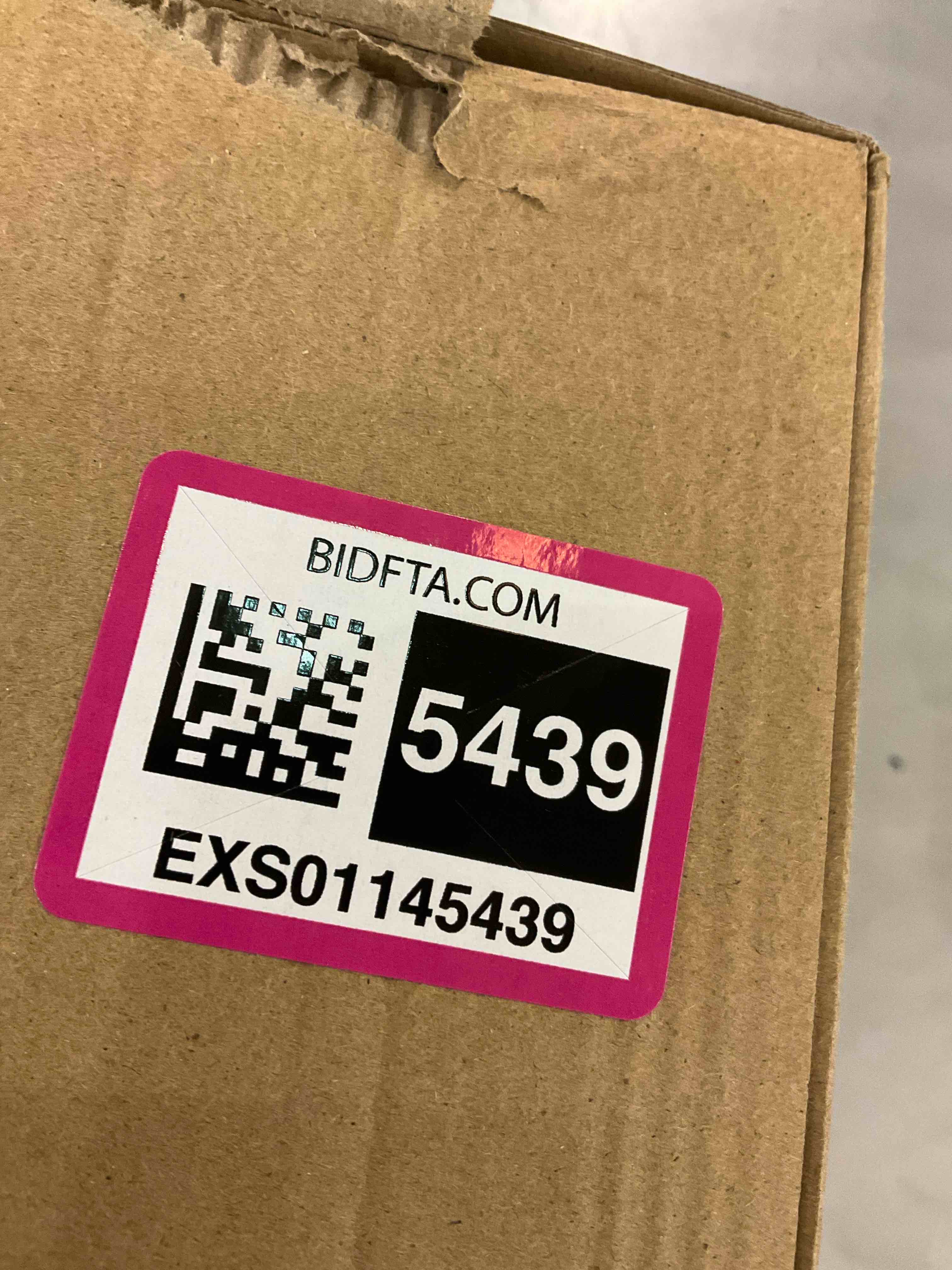 https://s3.amazonaws.com/lotting-images-prod/BargainHunt/EXS01145439_1709231523465.jpeg