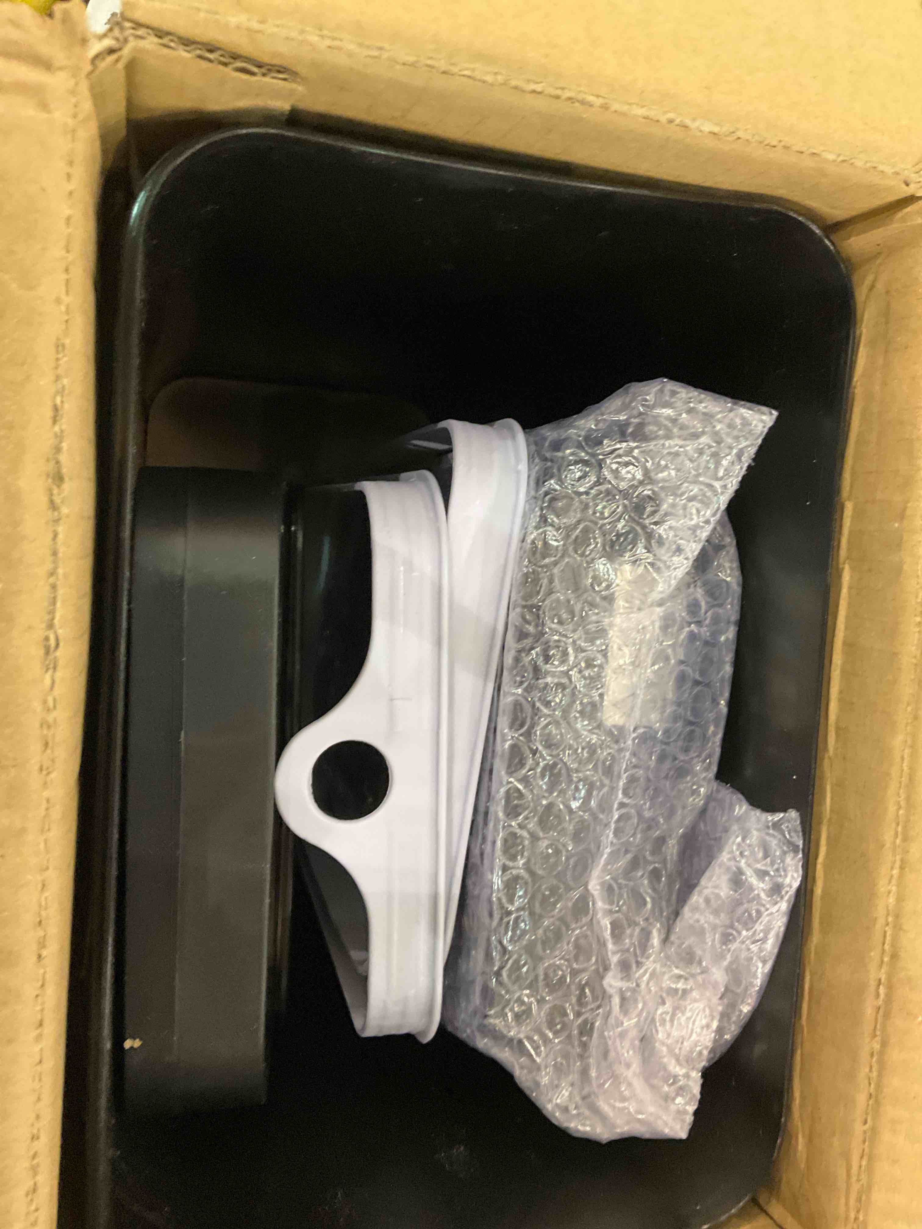 https://s3.amazonaws.com/lotting-images-prod/BargainHunt/EXS01145739_1708522148479.jpeg
