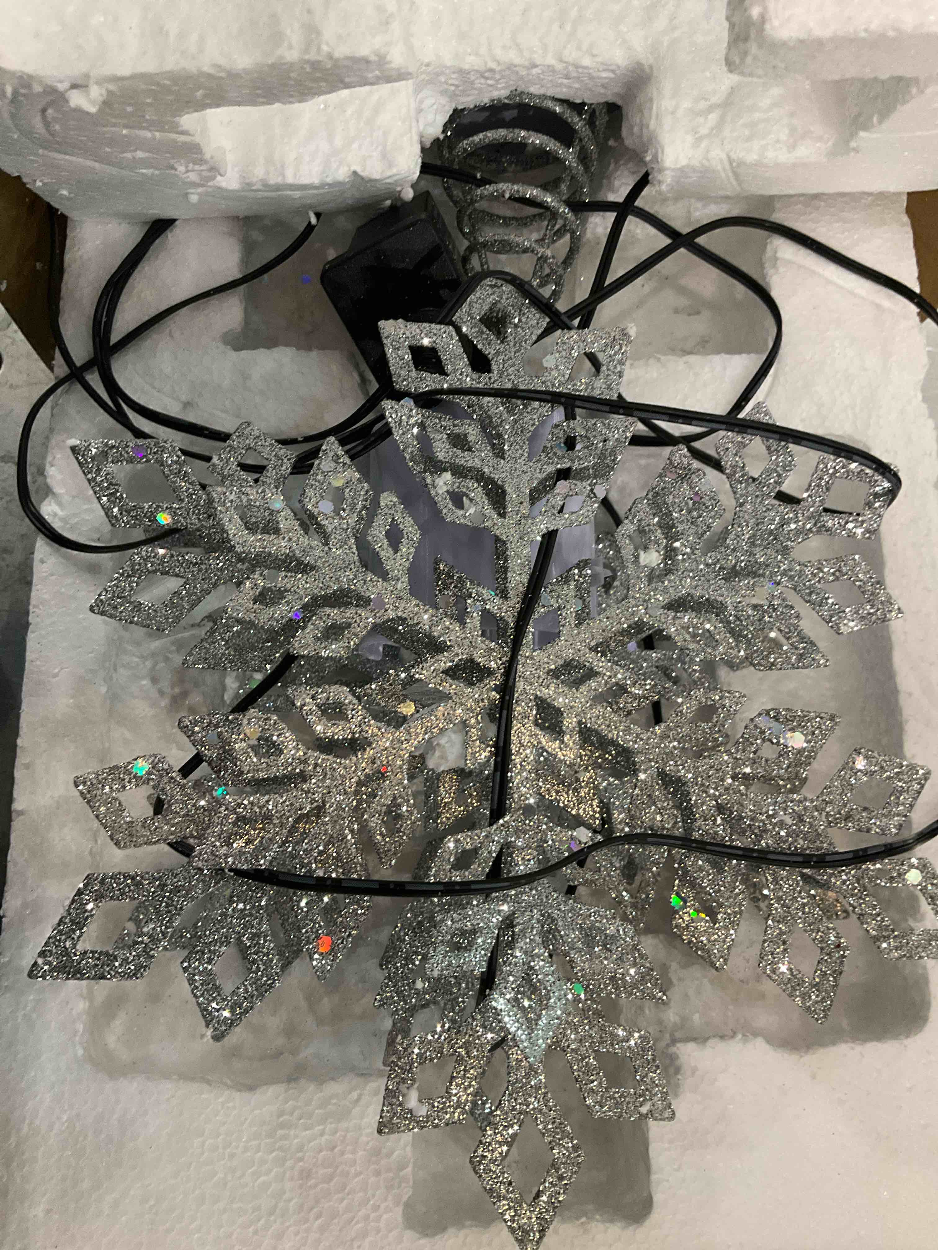 https://s3.amazonaws.com/lotting-images-prod/BargainHunt/EXS01145785_1708529070666.jpeg