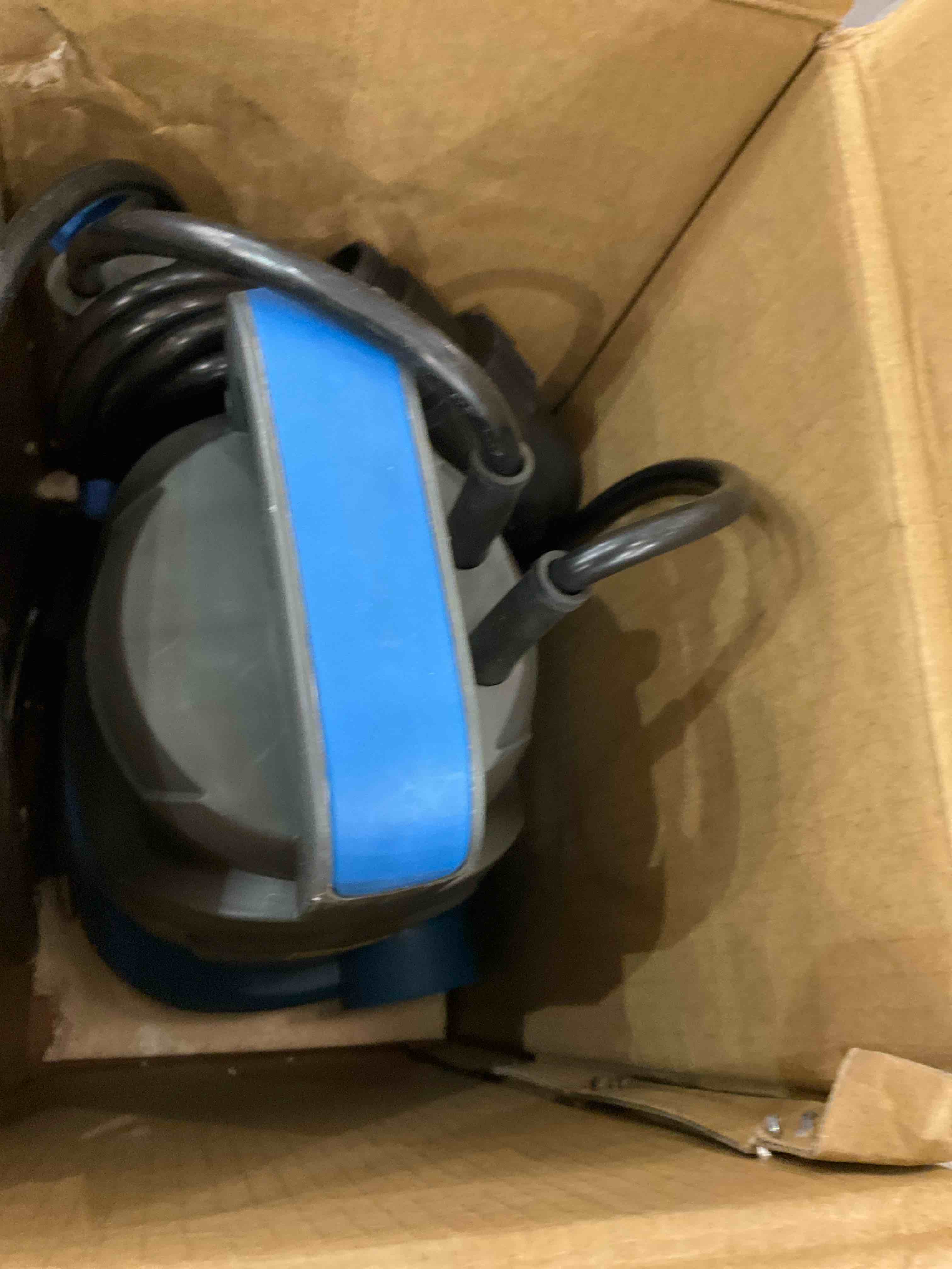 https://s3.amazonaws.com/lotting-images-prod/BargainHunt/EXS01145786_1708529285365.jpeg