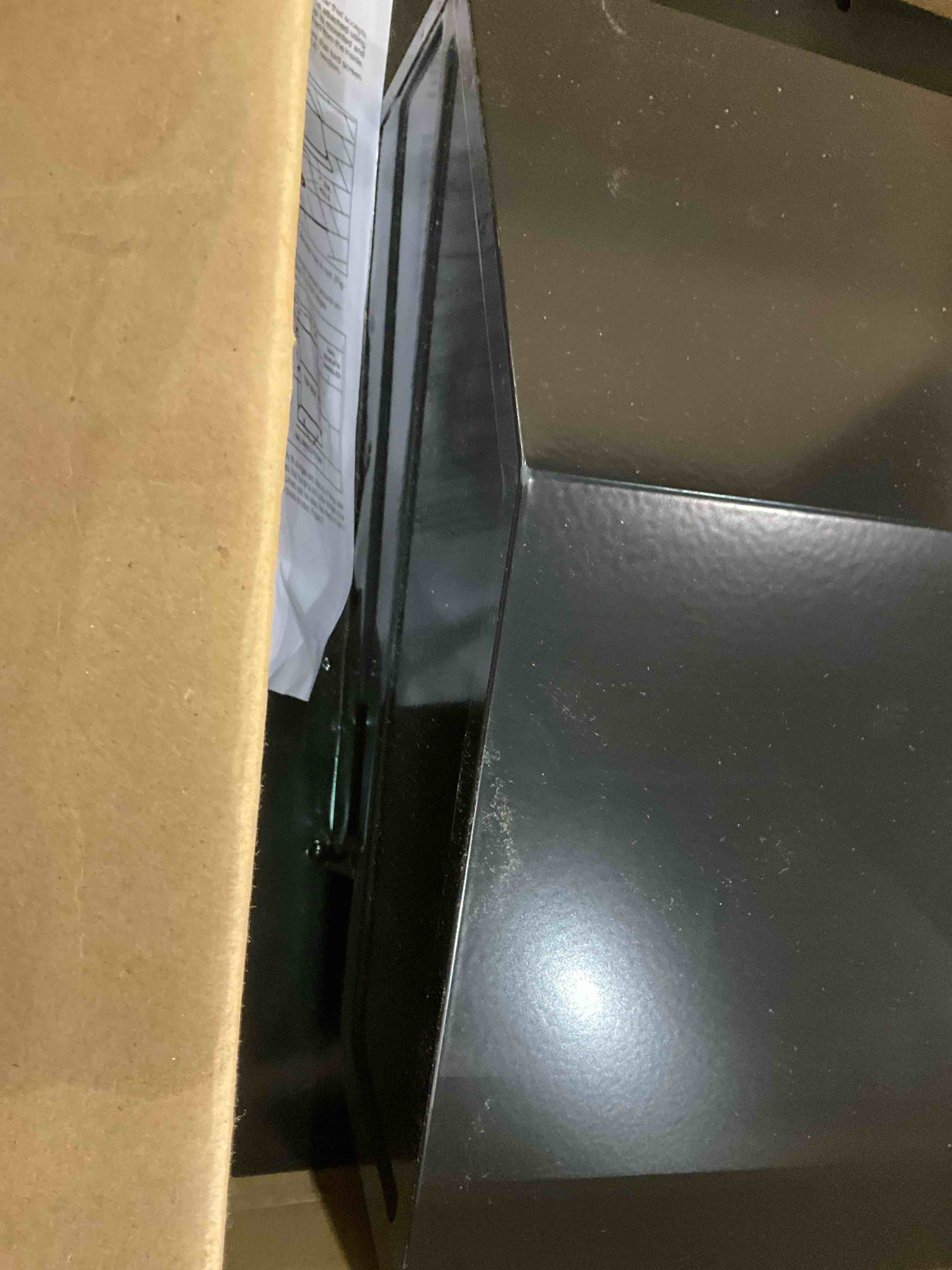 https://s3.amazonaws.com/lotting-images-prod/BargainHunt/EXS01145856_1708603889073.jpeg