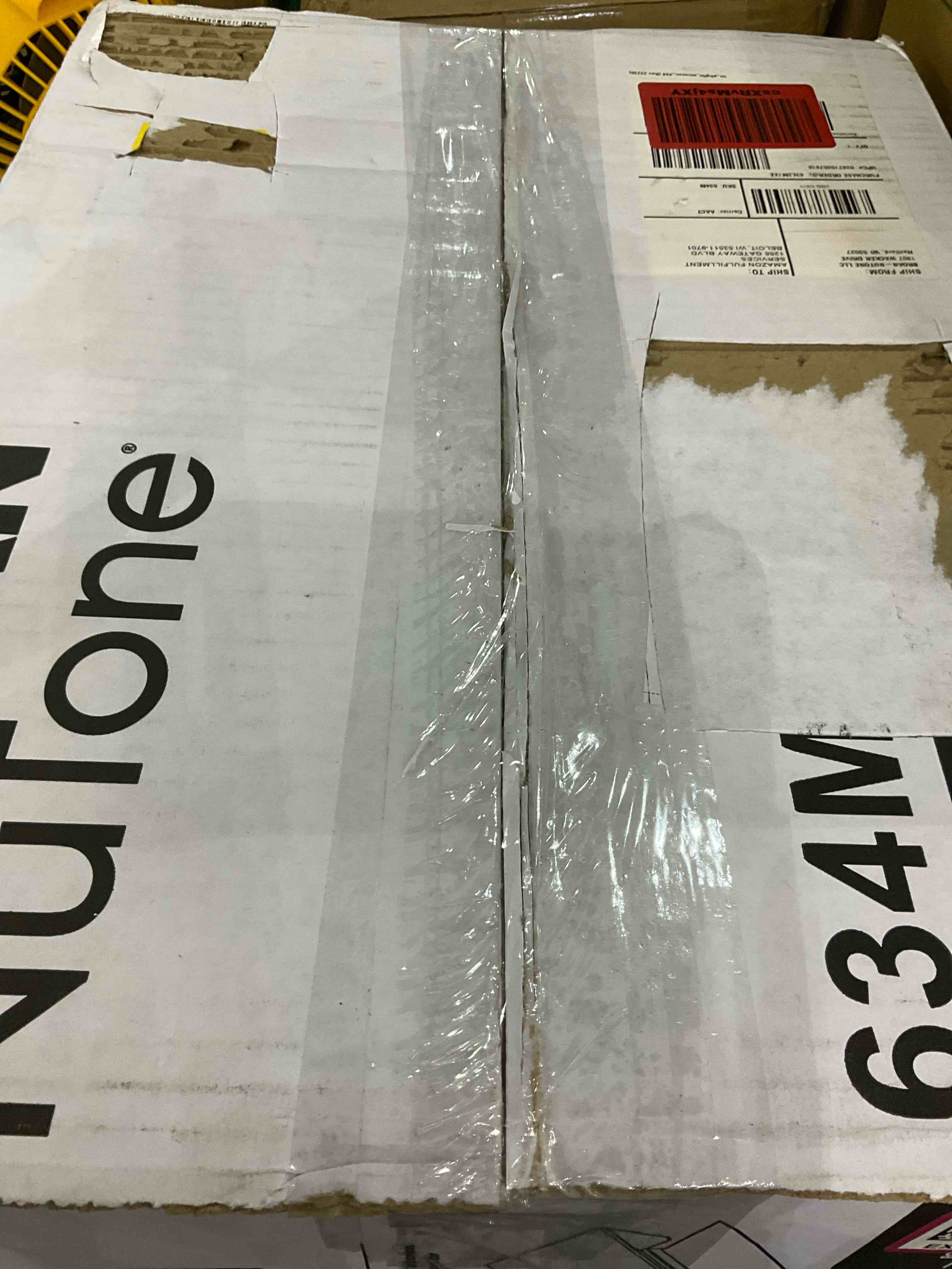 https://s3.amazonaws.com/lotting-images-prod/BargainHunt/EXS01145856_1708603935368.jpeg