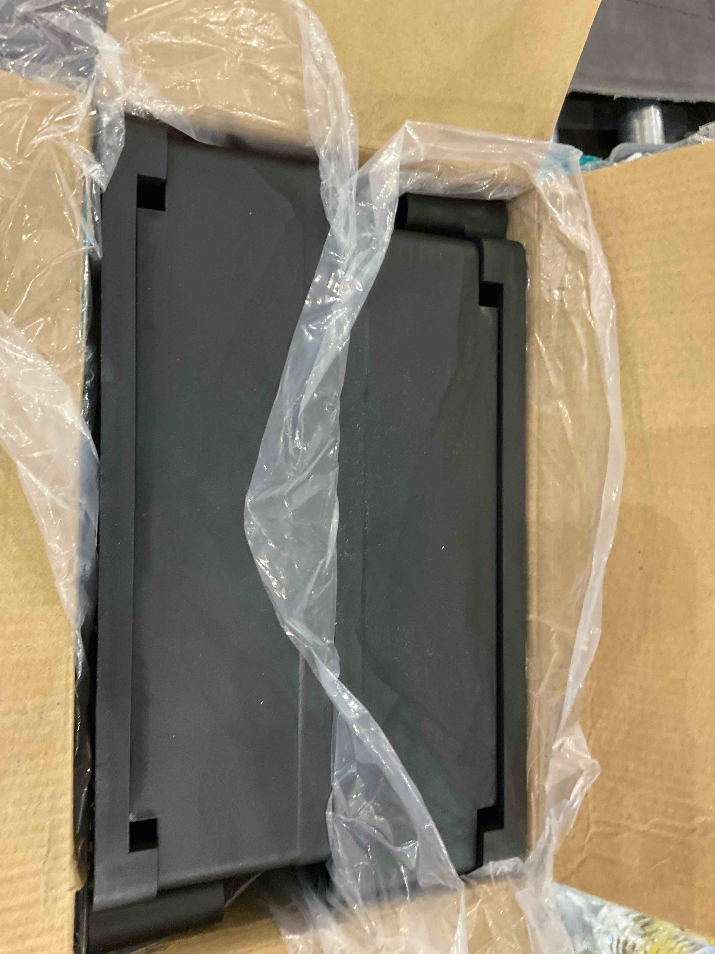 https://s3.amazonaws.com/lotting-images-prod/BargainHunt/EXS01145875_1708607239740.jpeg