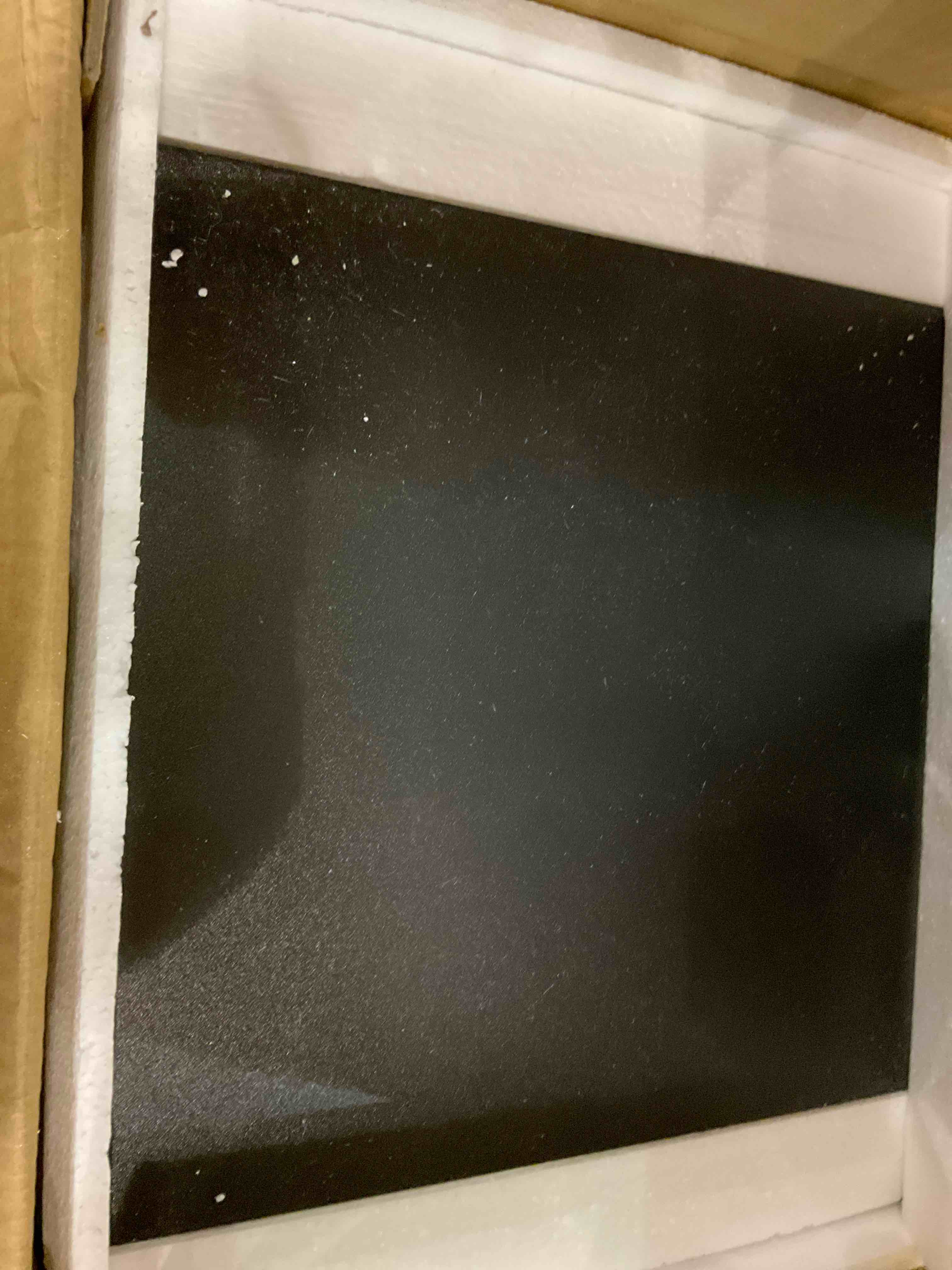https://s3.amazonaws.com/lotting-images-prod/BargainHunt/EXS01145880_1708608268769.jpeg