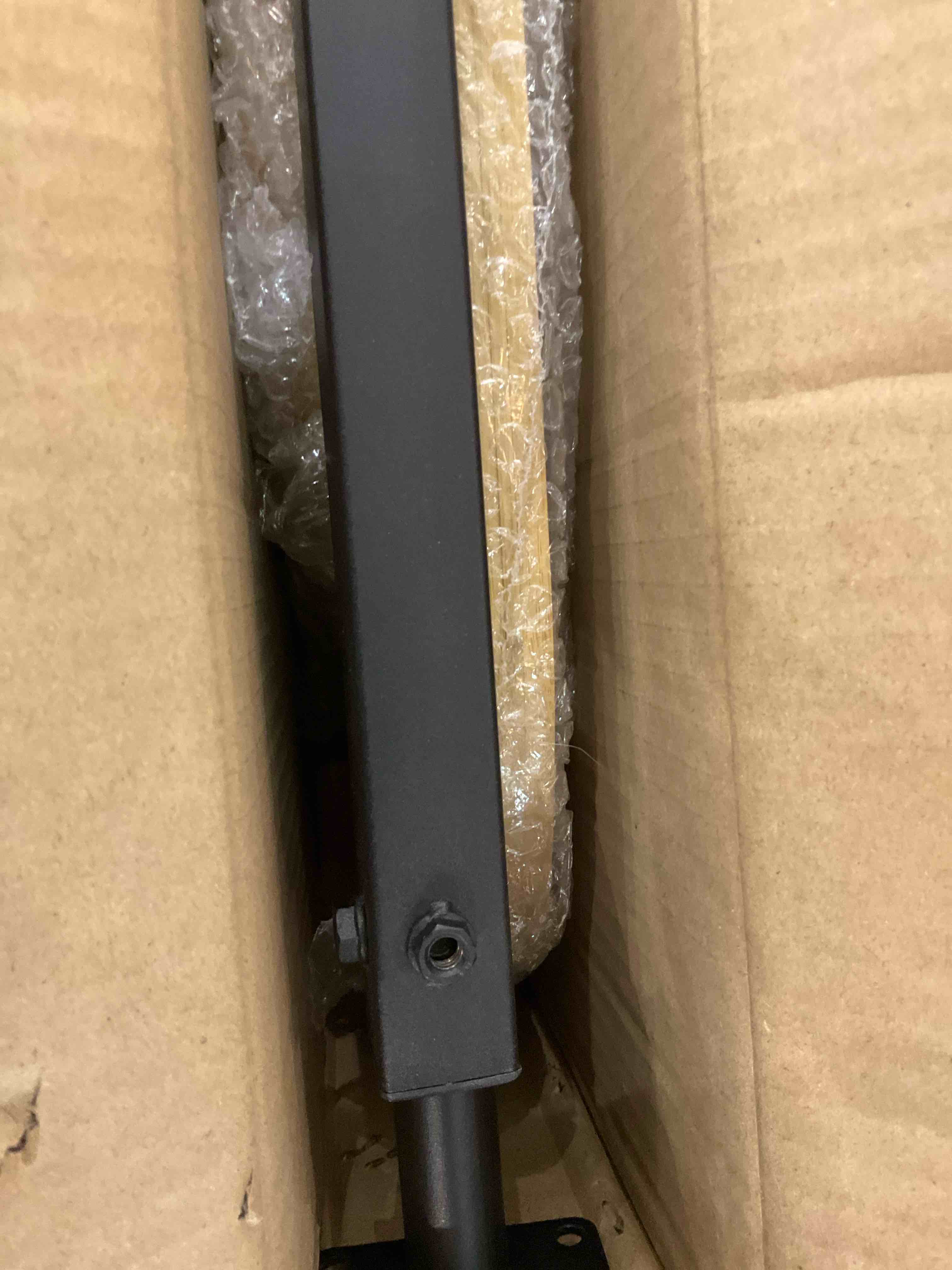 https://s3.amazonaws.com/lotting-images-prod/BargainHunt/EXS01145921_1708617363785.jpeg