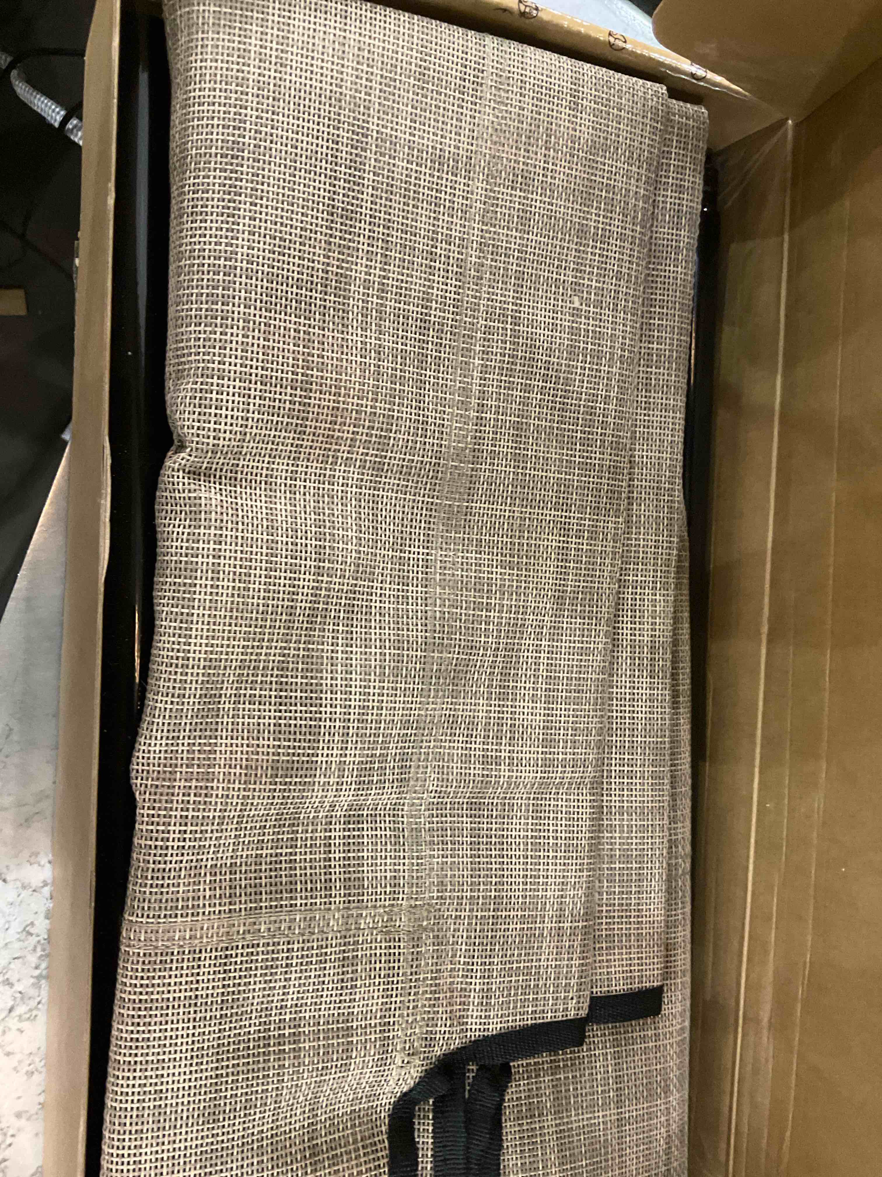 https://s3.amazonaws.com/lotting-images-prod/BargainHunt/EXS01145922_1708617535157.jpeg