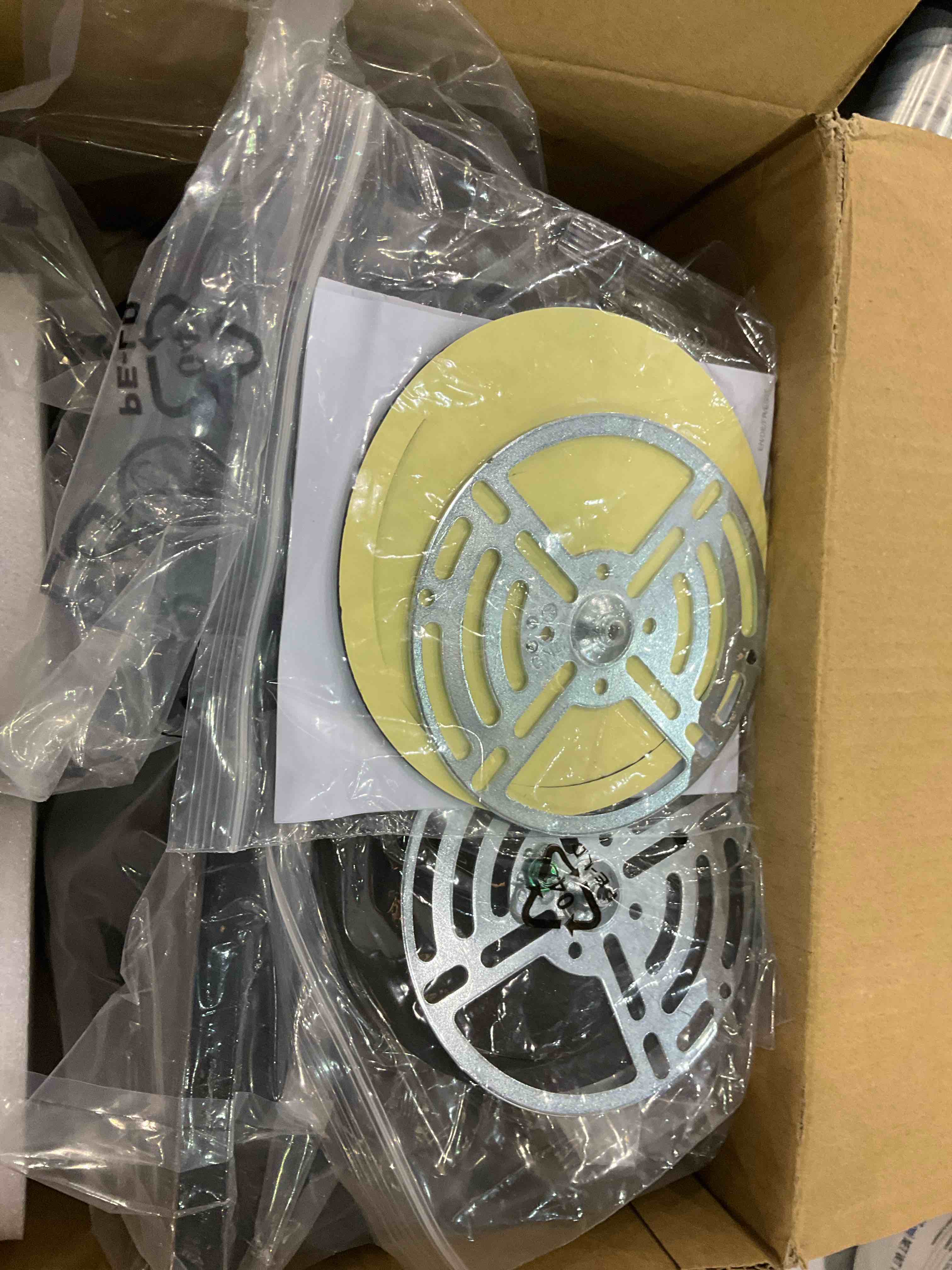 https://s3.amazonaws.com/lotting-images-prod/BargainHunt/EXS01145953_1708624809260.jpeg