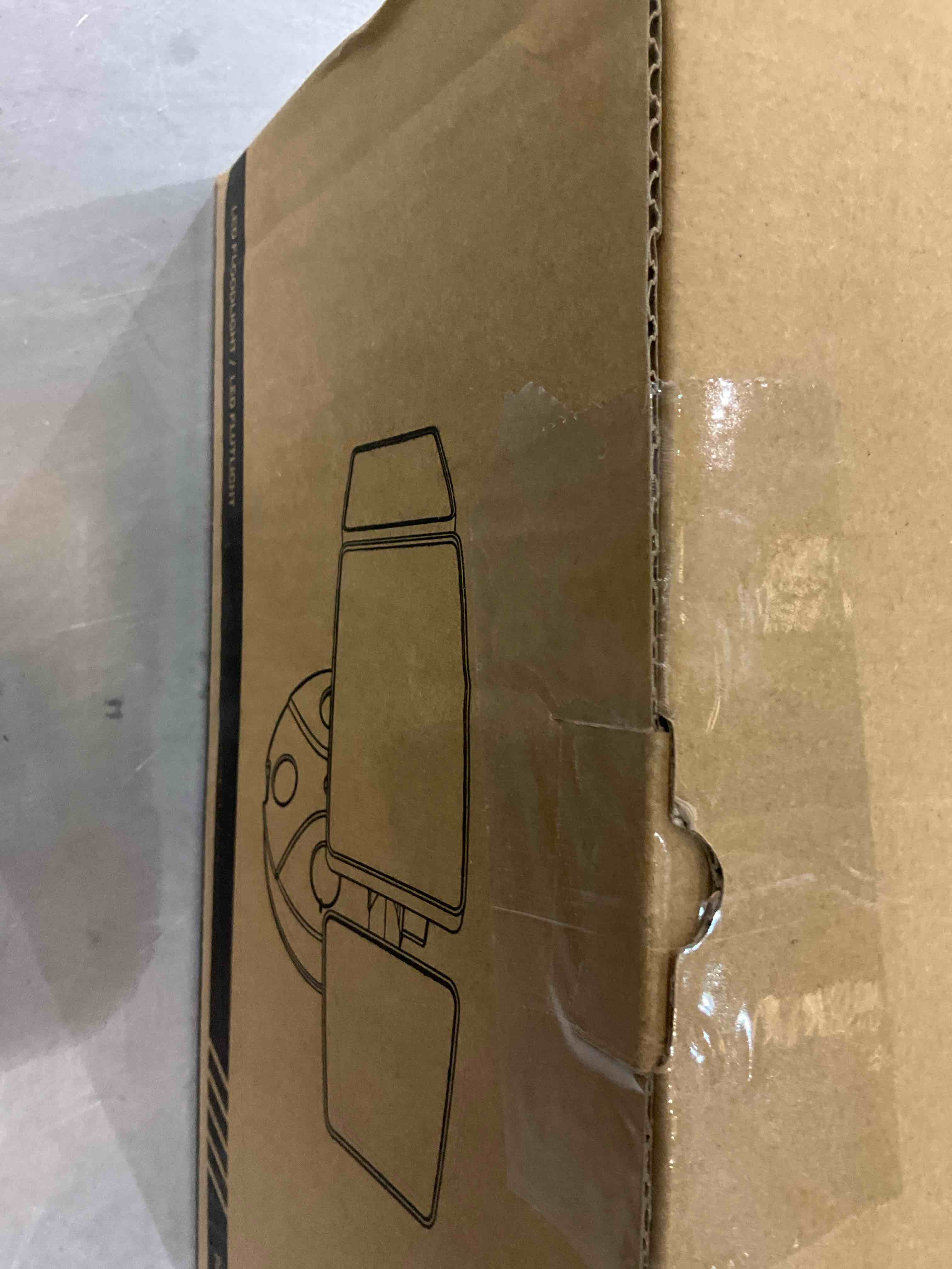 https://s3.amazonaws.com/lotting-images-prod/BargainHunt/EXS01145953_1708624841045.jpeg