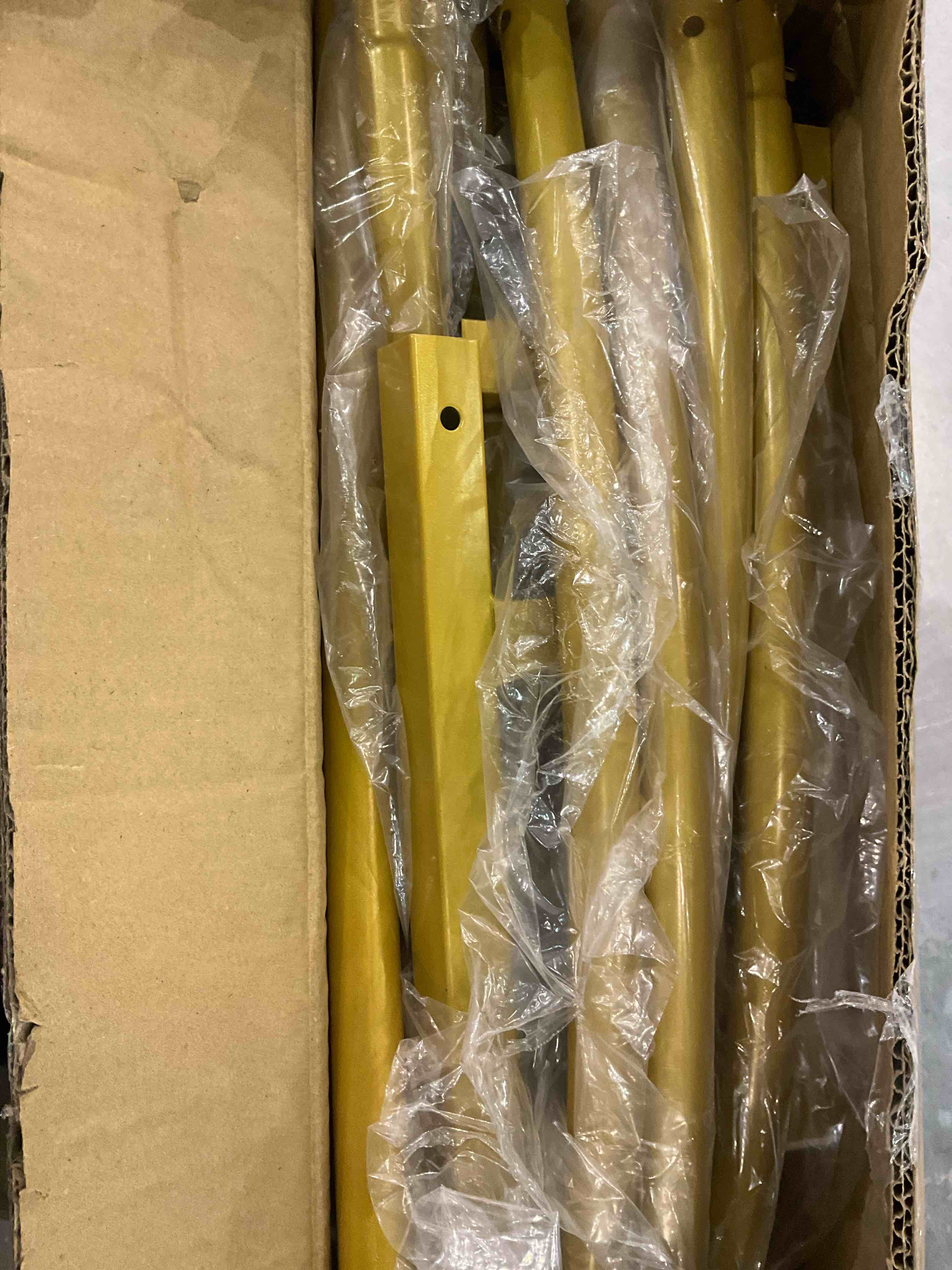 https://s3.amazonaws.com/lotting-images-prod/BargainHunt/EXS01145982_1708631513803.jpeg