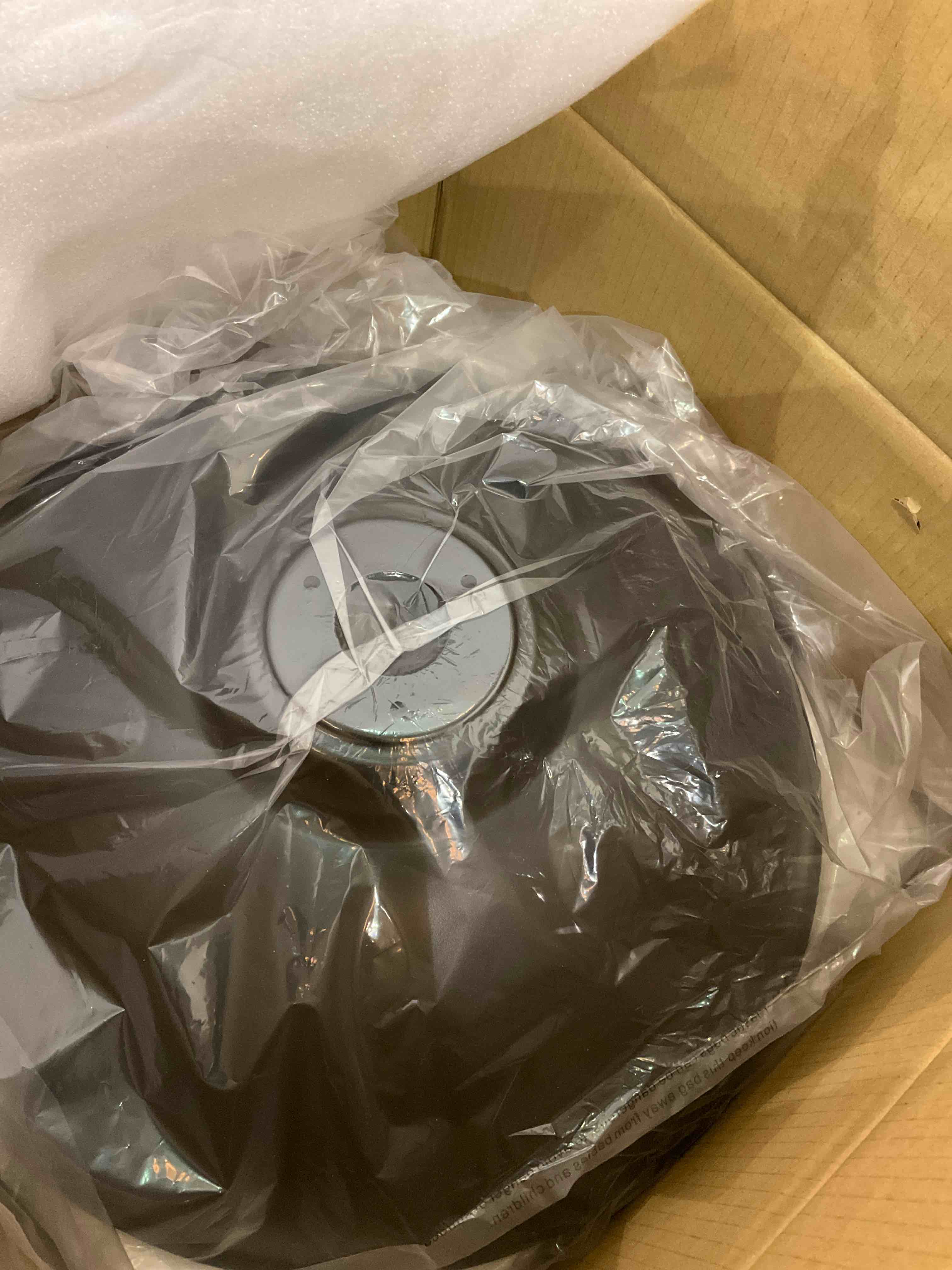 https://s3.amazonaws.com/lotting-images-prod/BargainHunt/EXS01146042_1708528630851.jpeg