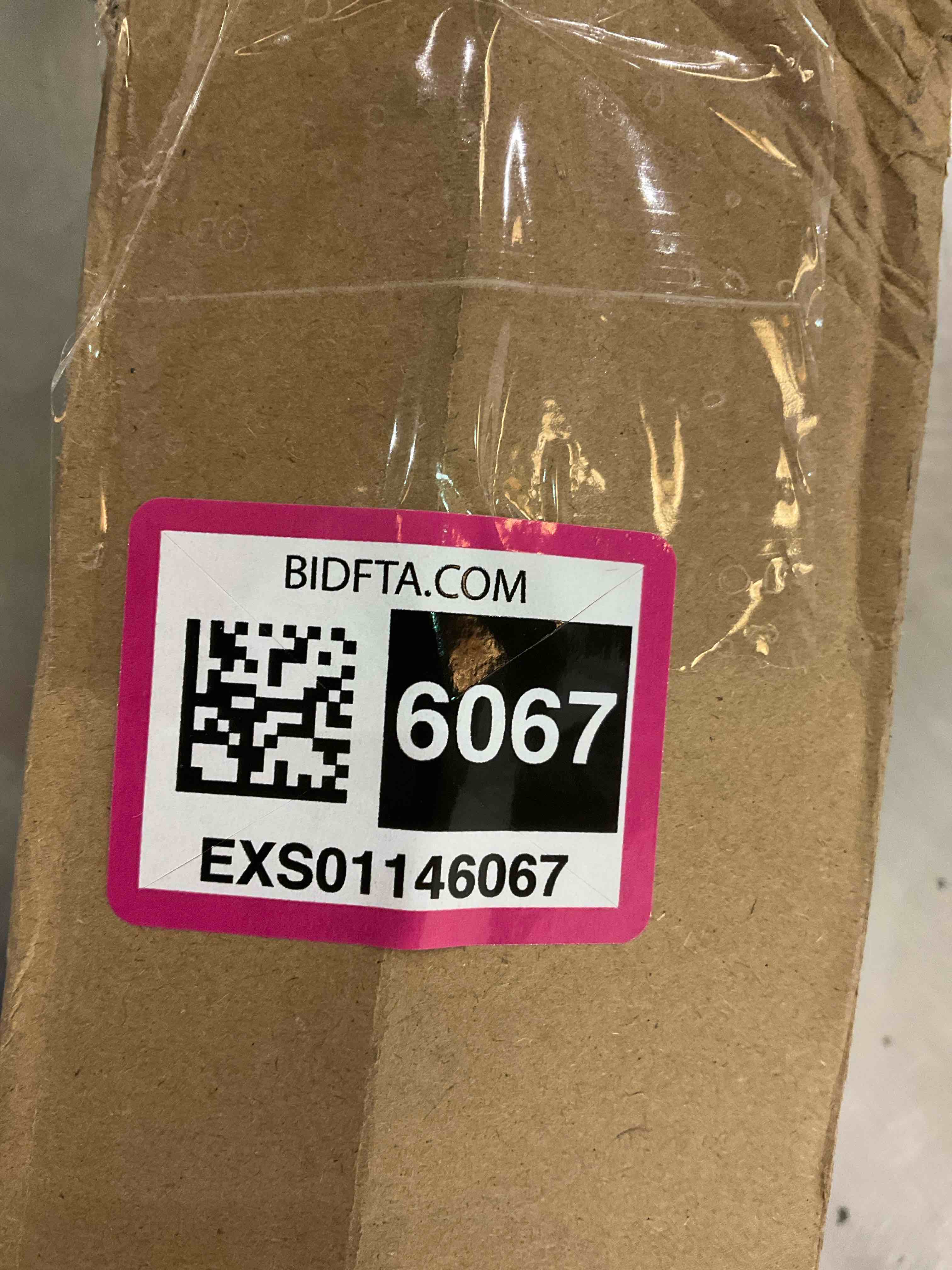 https://s3.amazonaws.com/lotting-images-prod/BargainHunt/EXS01146067_1708539068017.jpeg