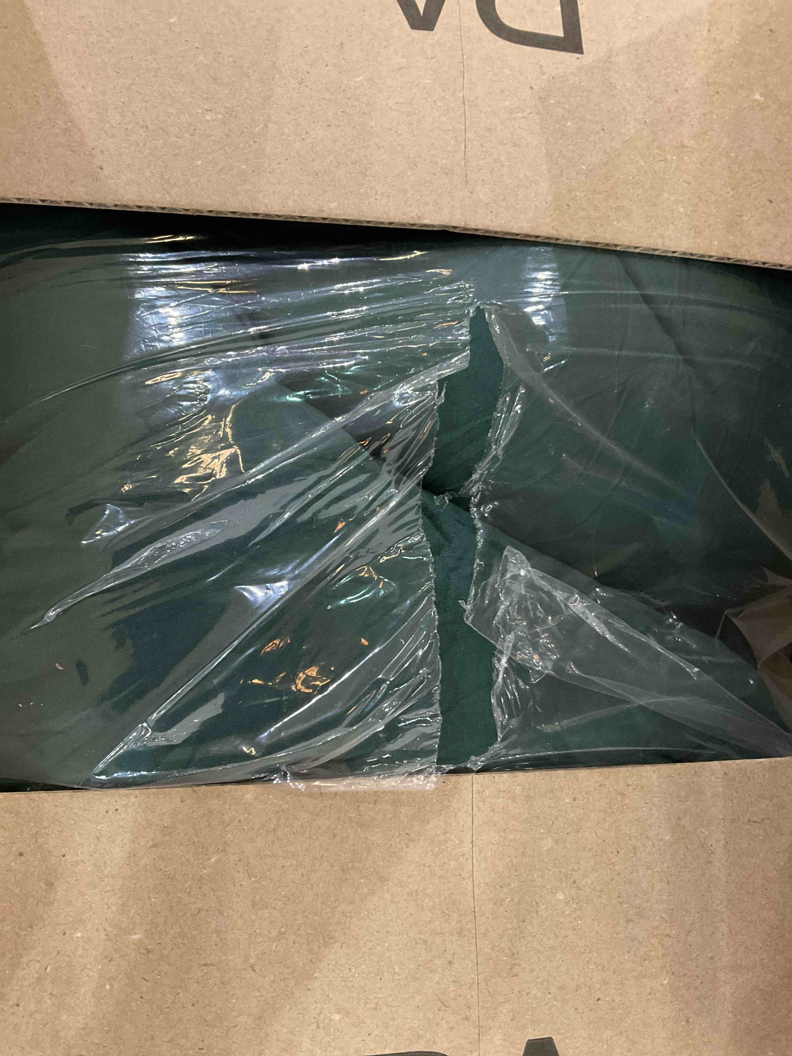 https://s3.amazonaws.com/lotting-images-prod/BargainHunt/EXS01146077_1708543851575.jpeg