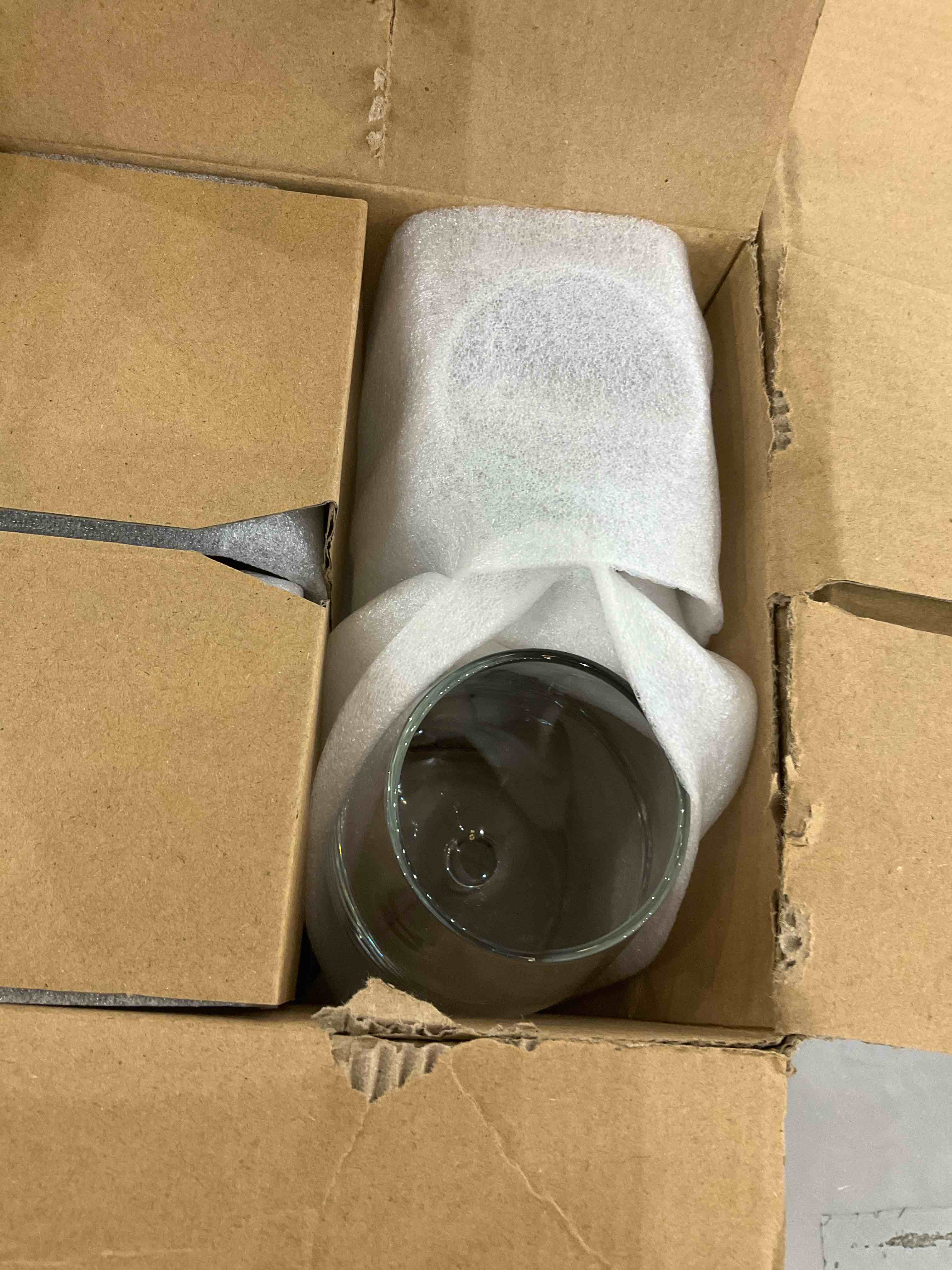 https://s3.amazonaws.com/lotting-images-prod/BargainHunt/EXS01146086_1708545305100.jpeg