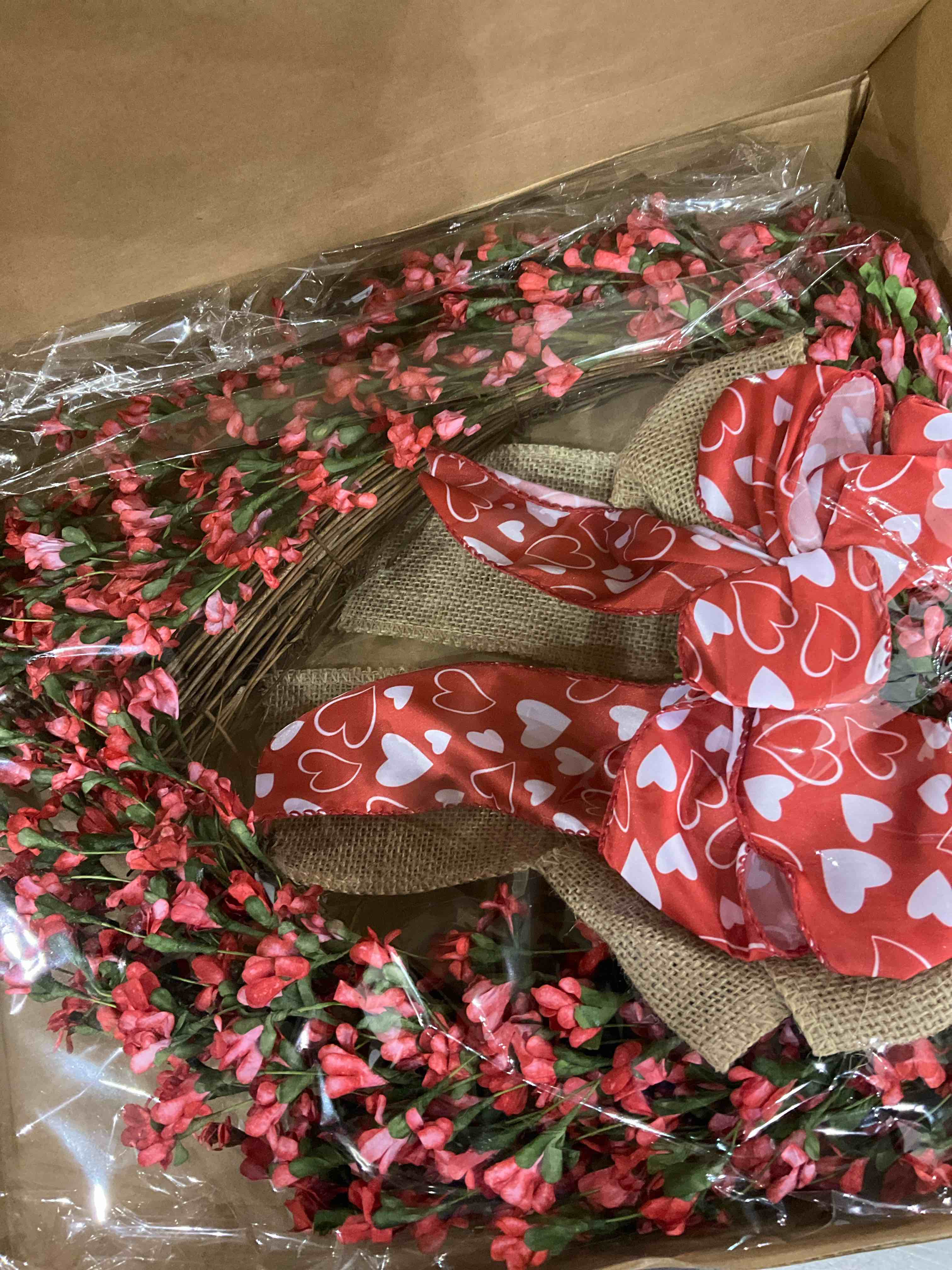 https://s3.amazonaws.com/lotting-images-prod/BargainHunt/EXS01146097_1708603971090.jpeg