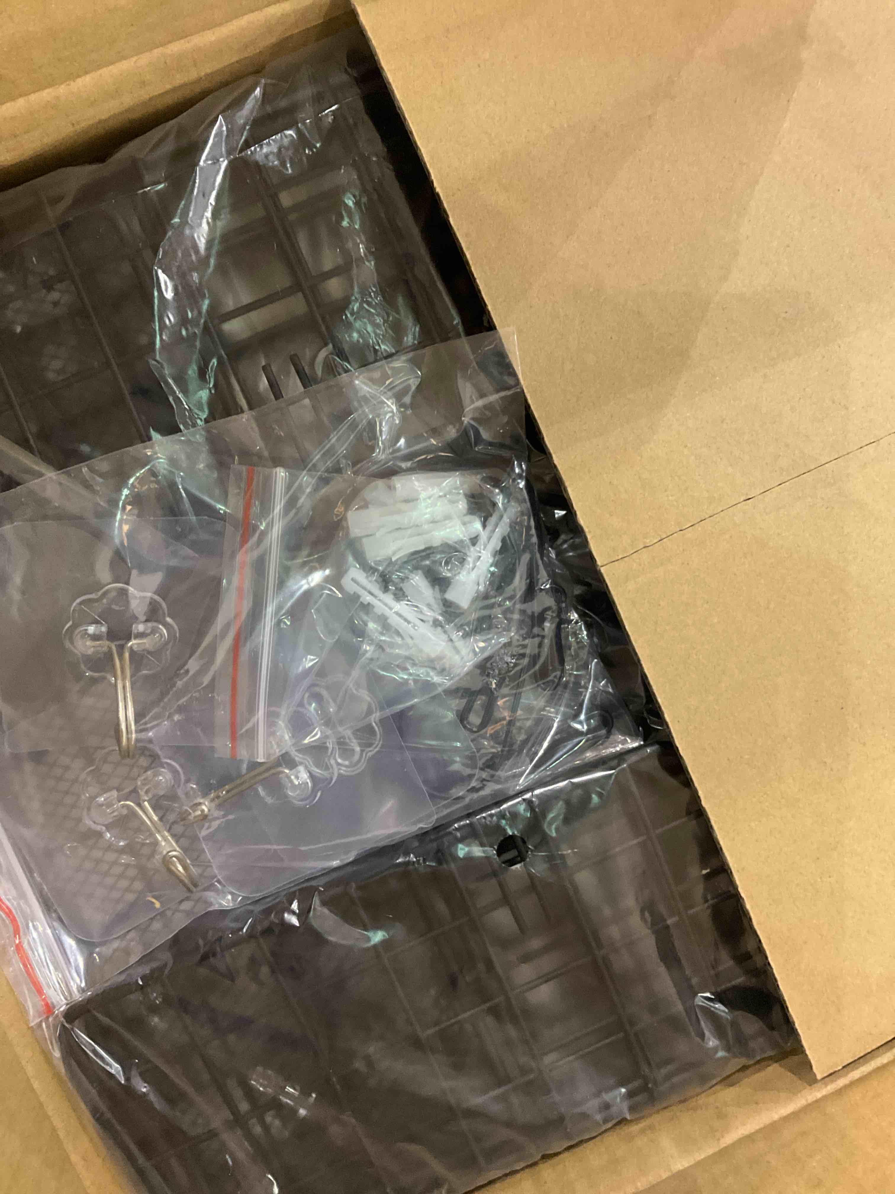 https://s3.amazonaws.com/lotting-images-prod/BargainHunt/EXS01146127_1708609319742.jpeg