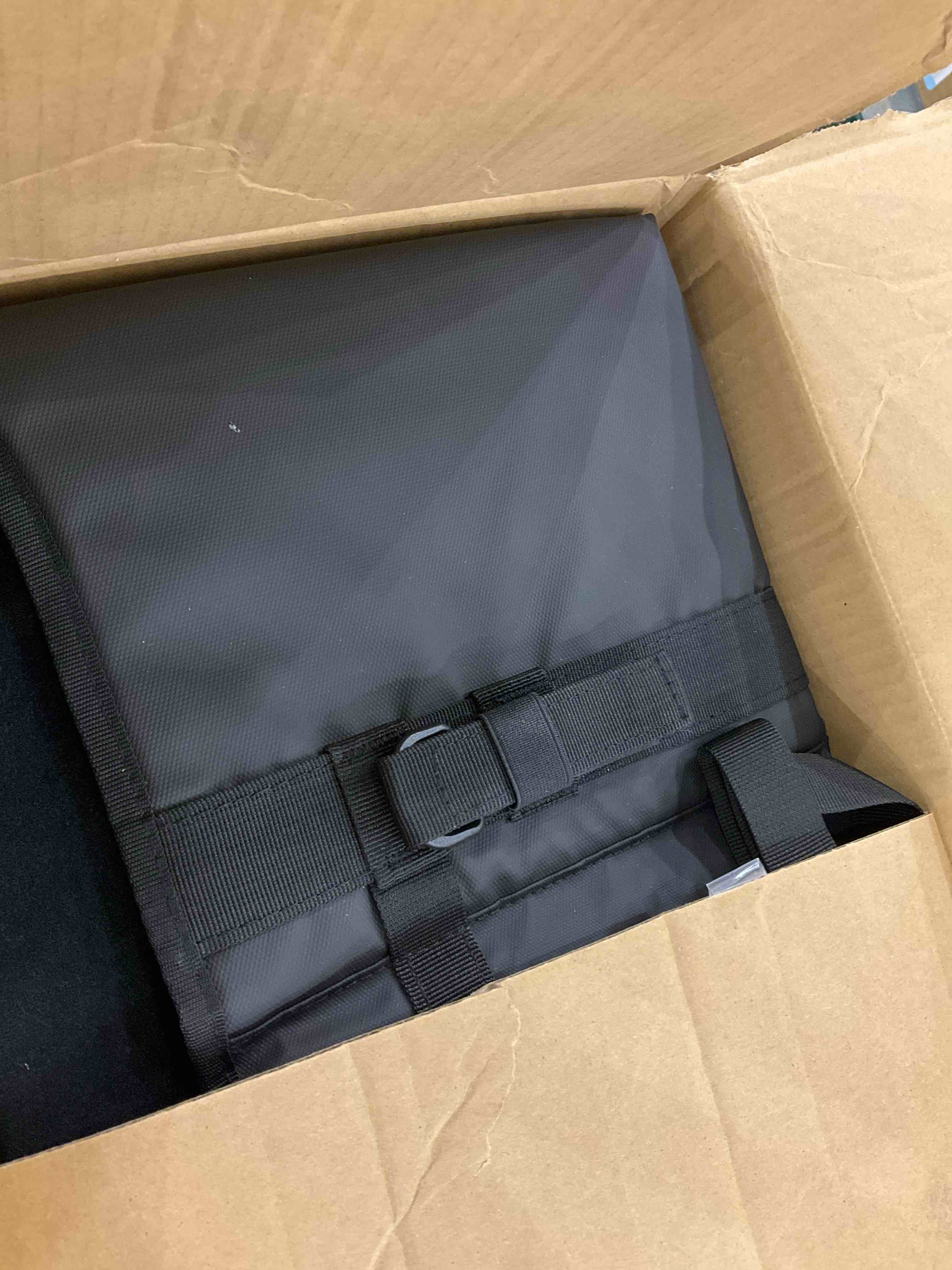 https://s3.amazonaws.com/lotting-images-prod/BargainHunt/EXS01146226_1708627918001.jpeg