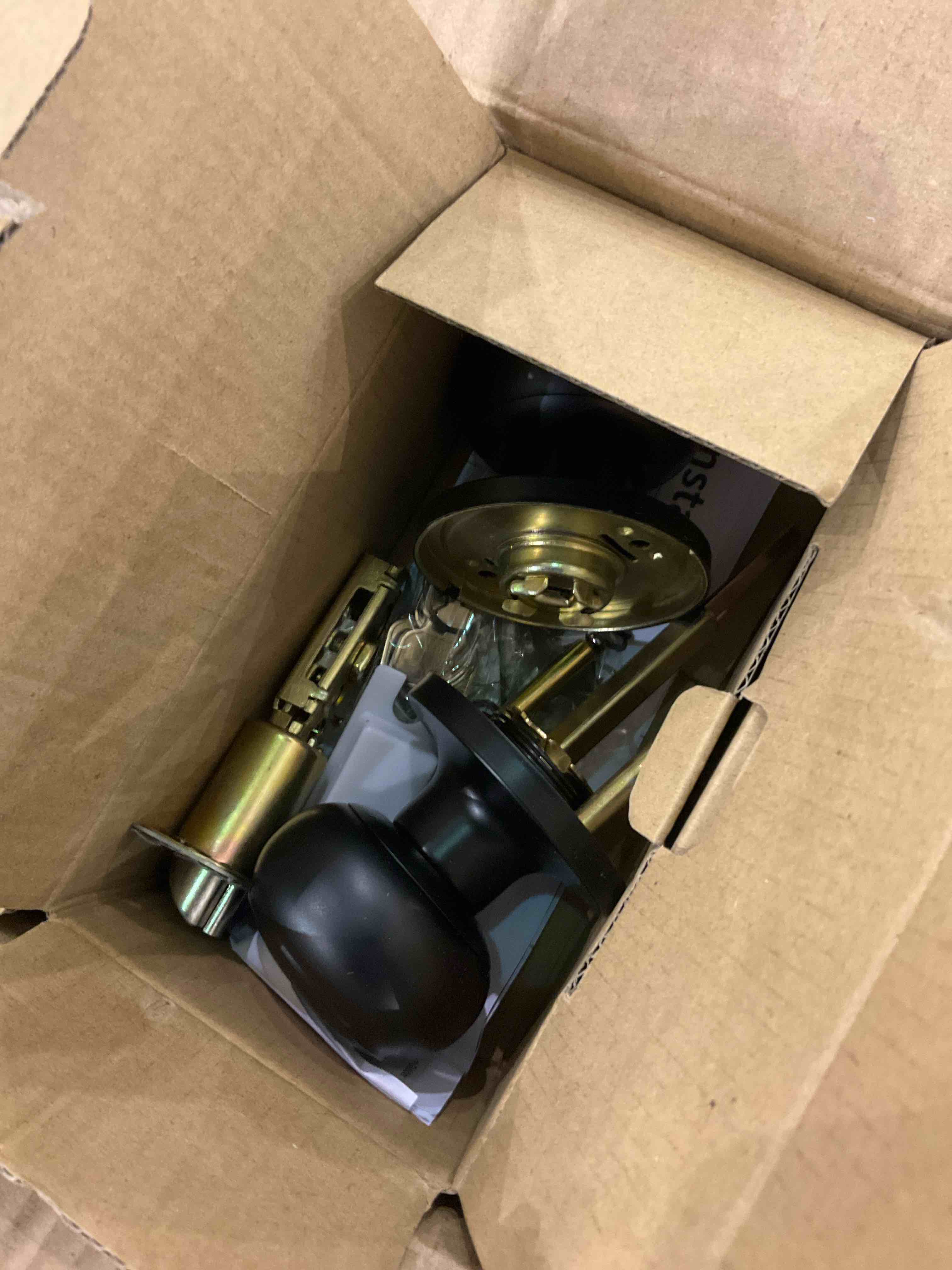 https://s3.amazonaws.com/lotting-images-prod/BargainHunt/EXS01146234_1708630204545.jpeg
