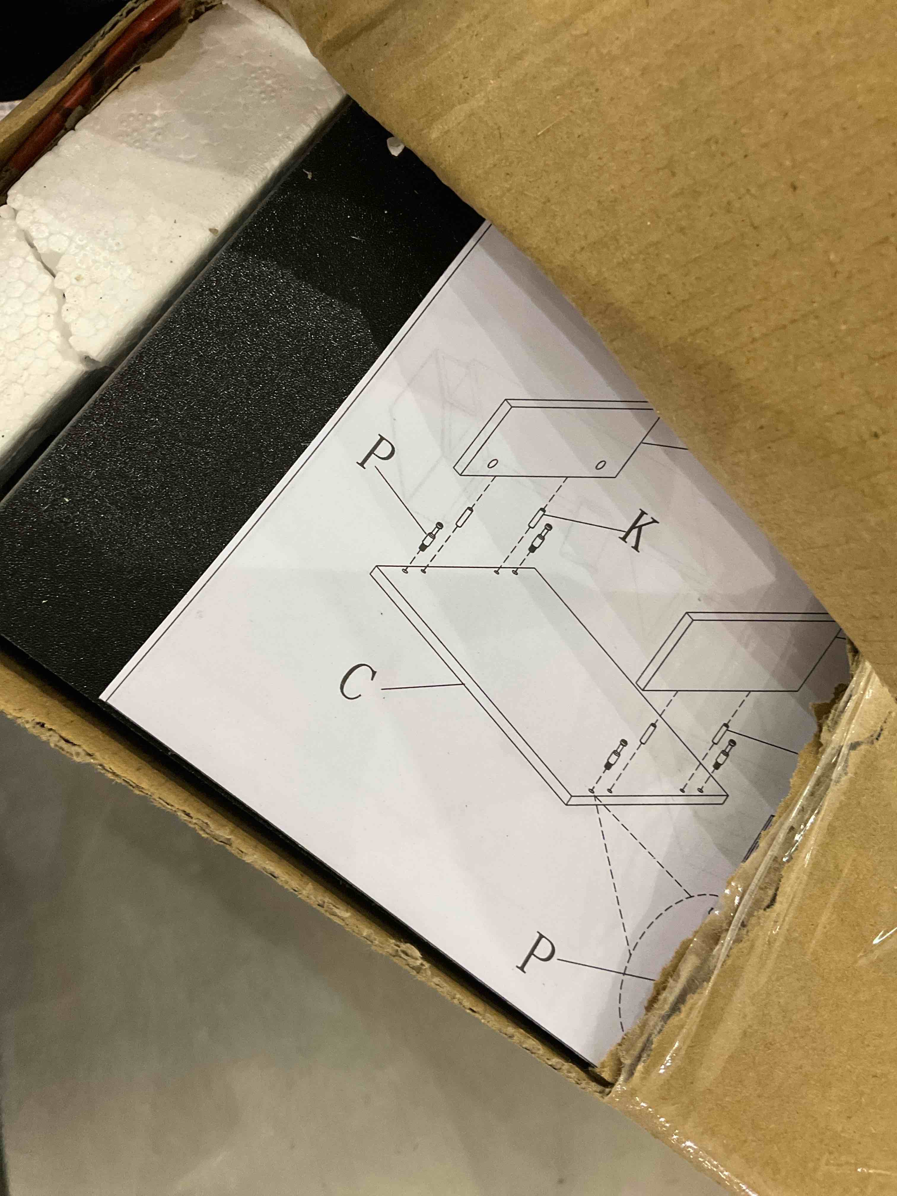 https://s3.amazonaws.com/lotting-images-prod/BargainHunt/EXS01146293_1708693684666.jpeg