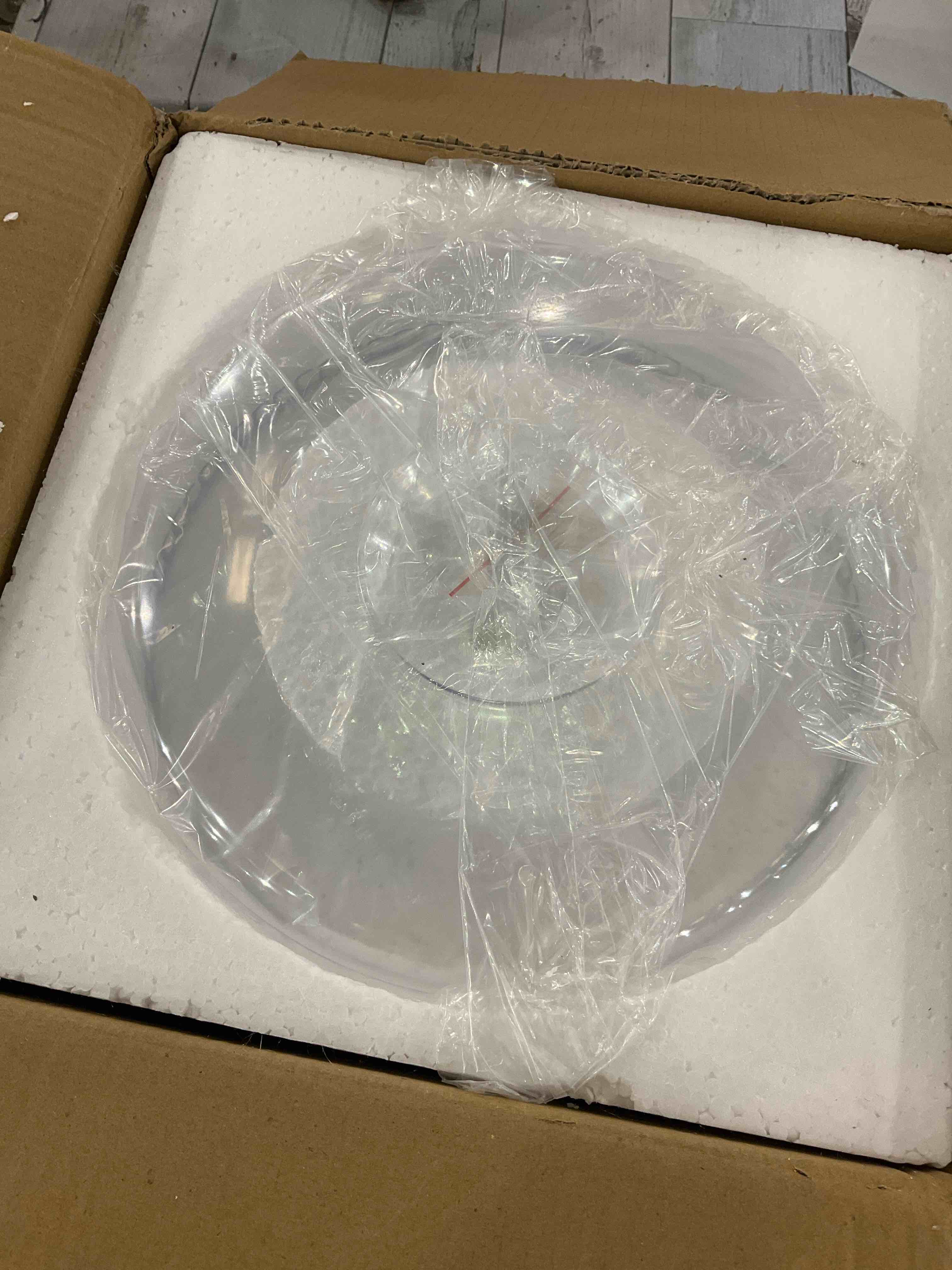 https://s3.amazonaws.com/lotting-images-prod/BargainHunt/EXS01146366_1708705792762.jpeg
