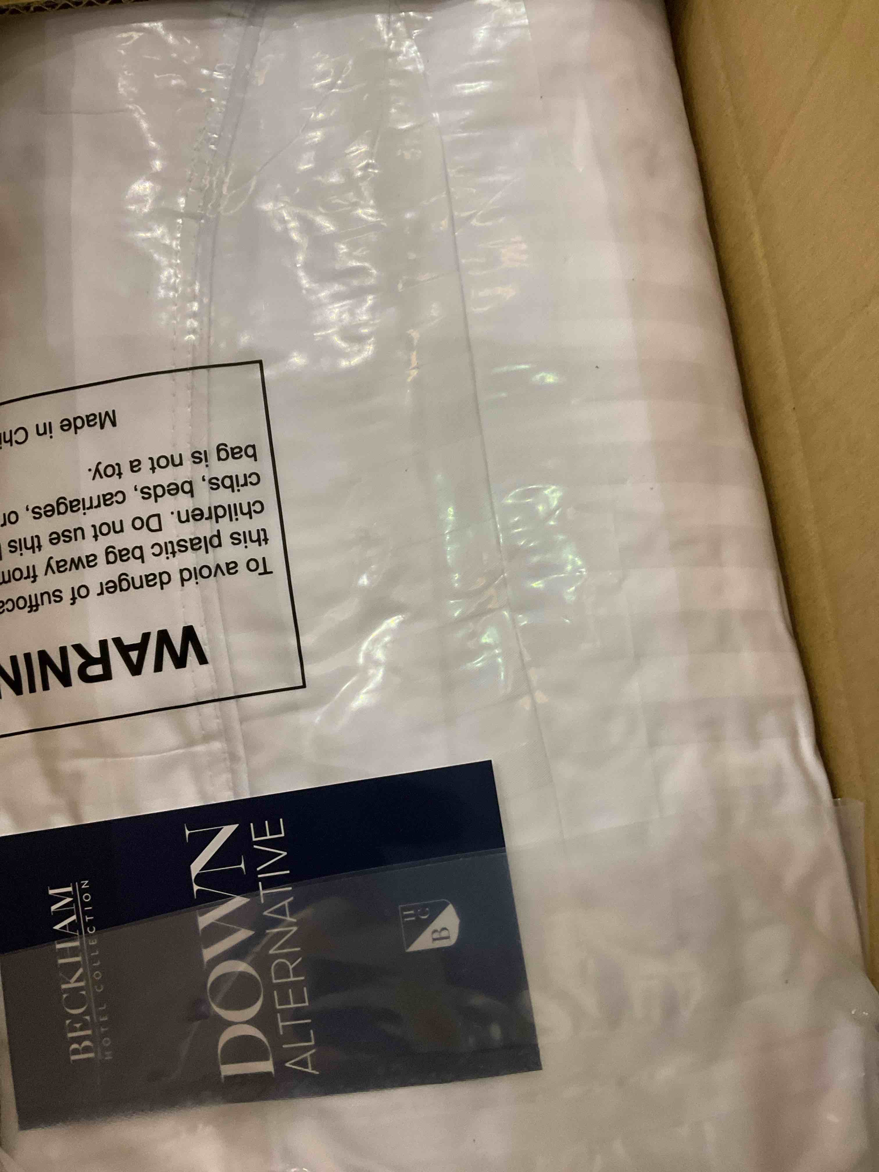 https://s3.amazonaws.com/lotting-images-prod/BargainHunt/EXS01146394_1708712320276.jpeg