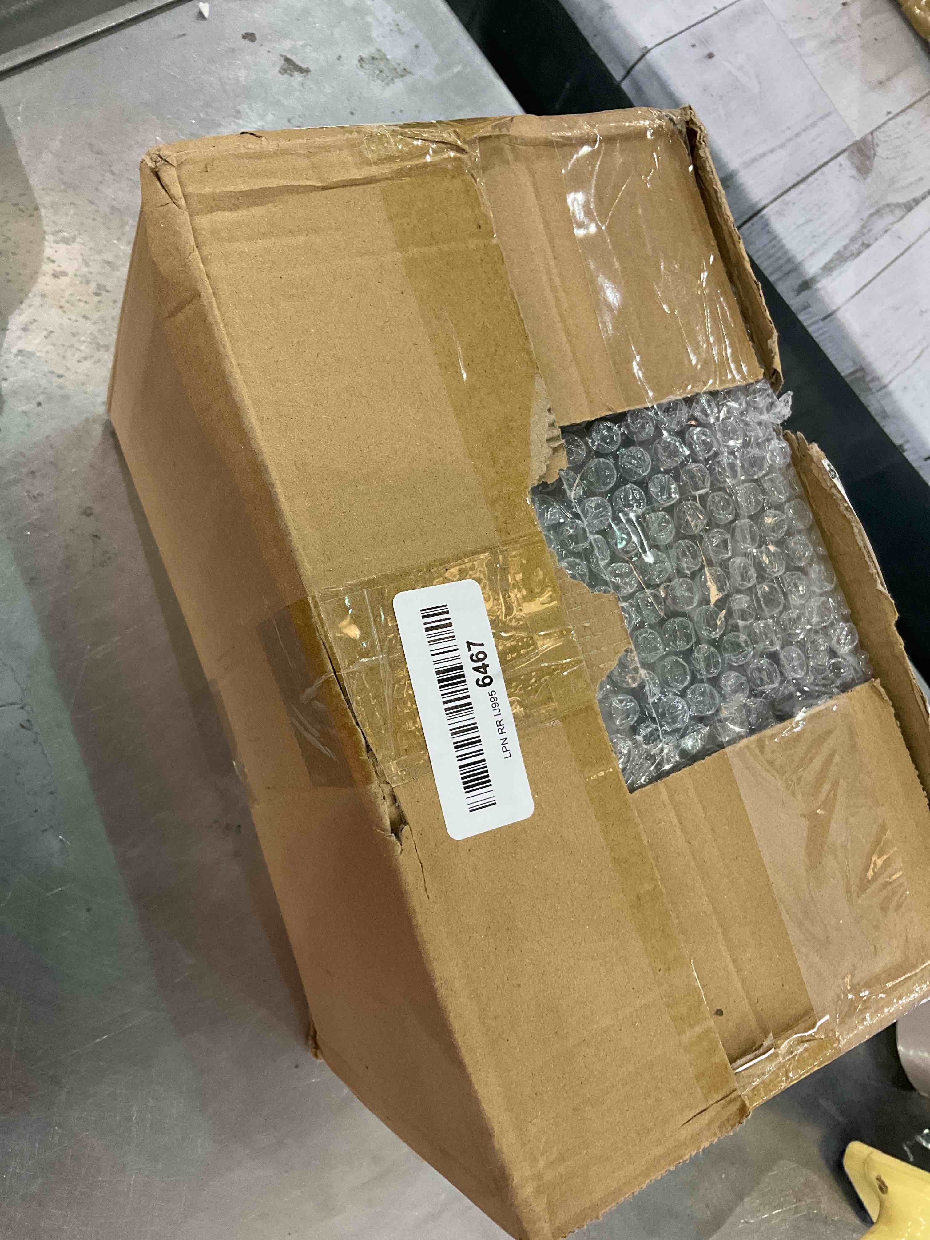 https://s3.amazonaws.com/lotting-images-prod/BargainHunt/EXS01146496_1708955693473.jpeg