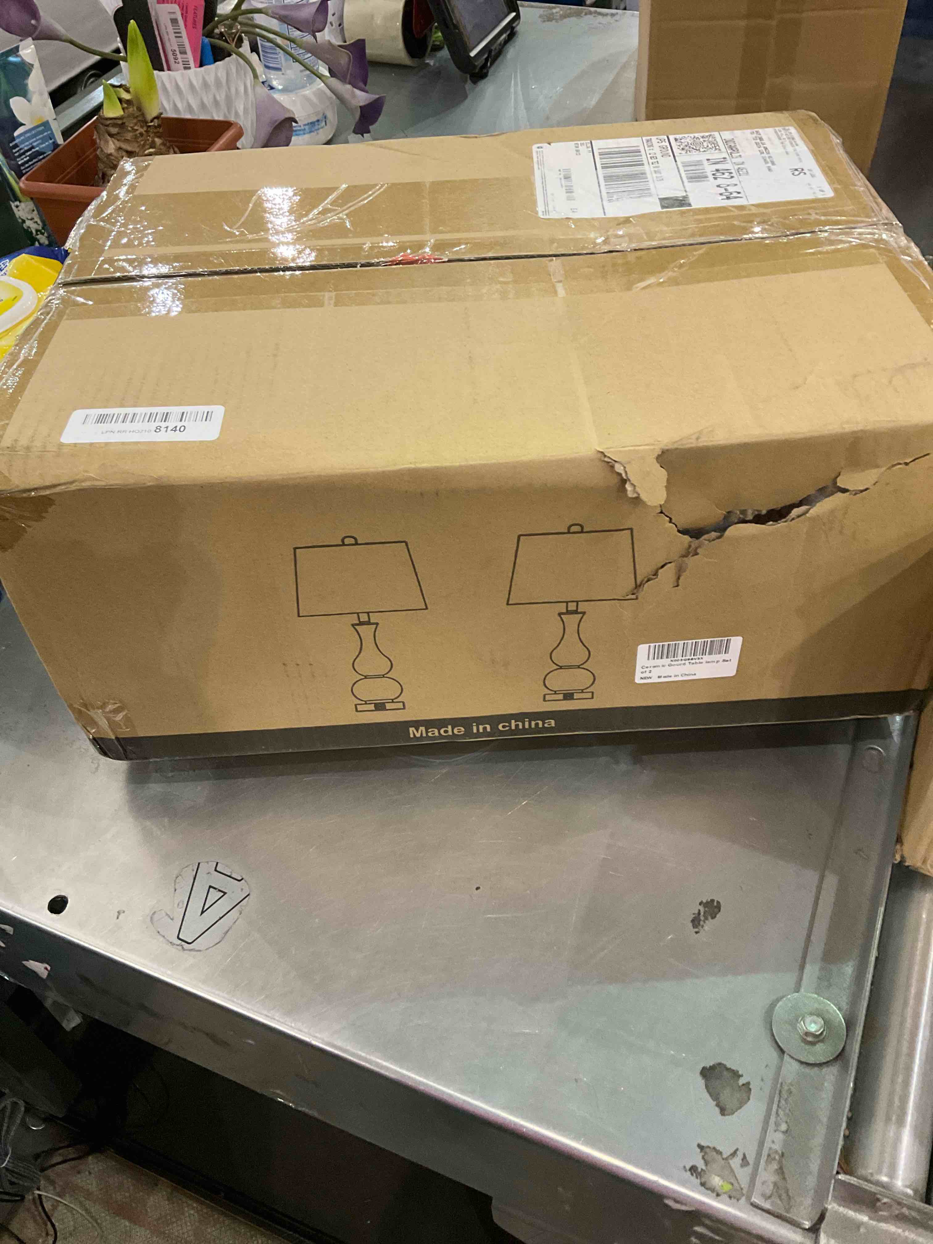 https://s3.amazonaws.com/lotting-images-prod/BargainHunt/EXS01146633_1707826501538.jpeg