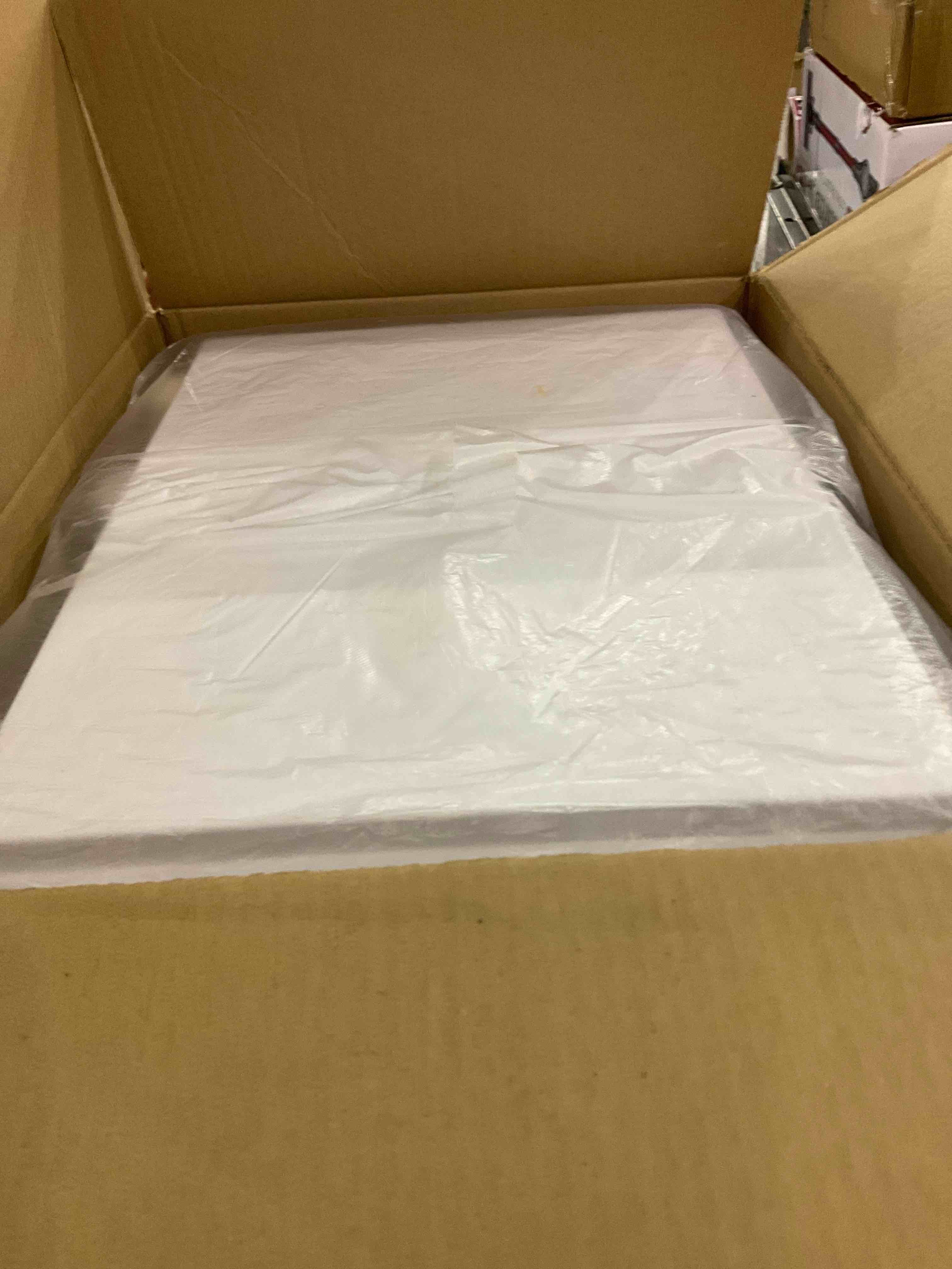 https://s3.amazonaws.com/lotting-images-prod/BargainHunt/EXS01146647_1707827745740.jpeg