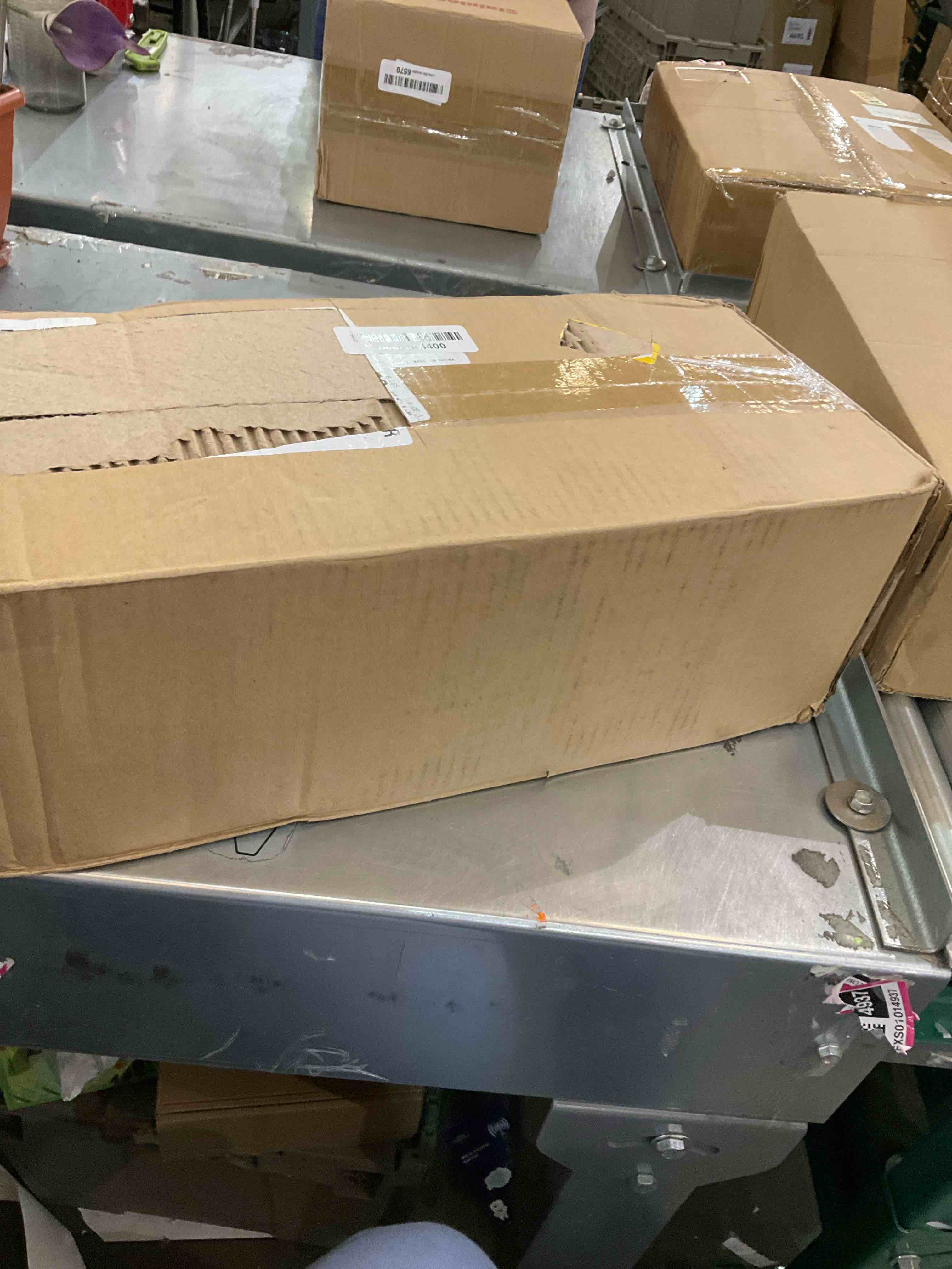 https://s3.amazonaws.com/lotting-images-prod/BargainHunt/EXS01146927_1707933820763.jpeg