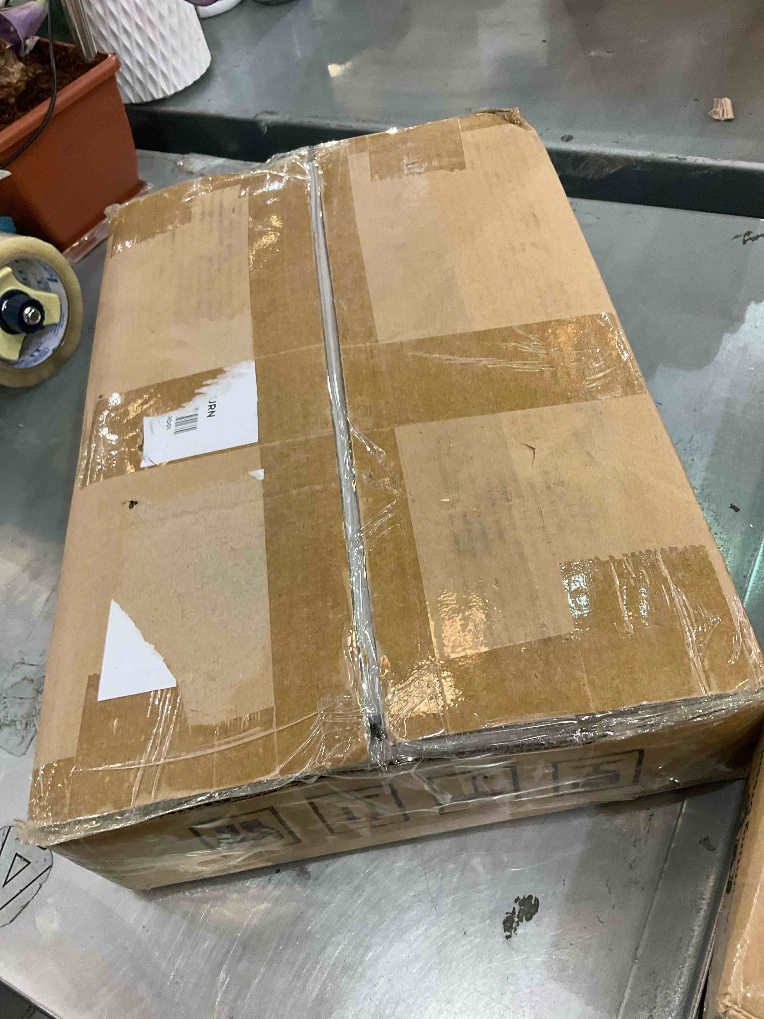 https://s3.amazonaws.com/lotting-images-prod/BargainHunt/EXS01146929_1707934500684.jpeg