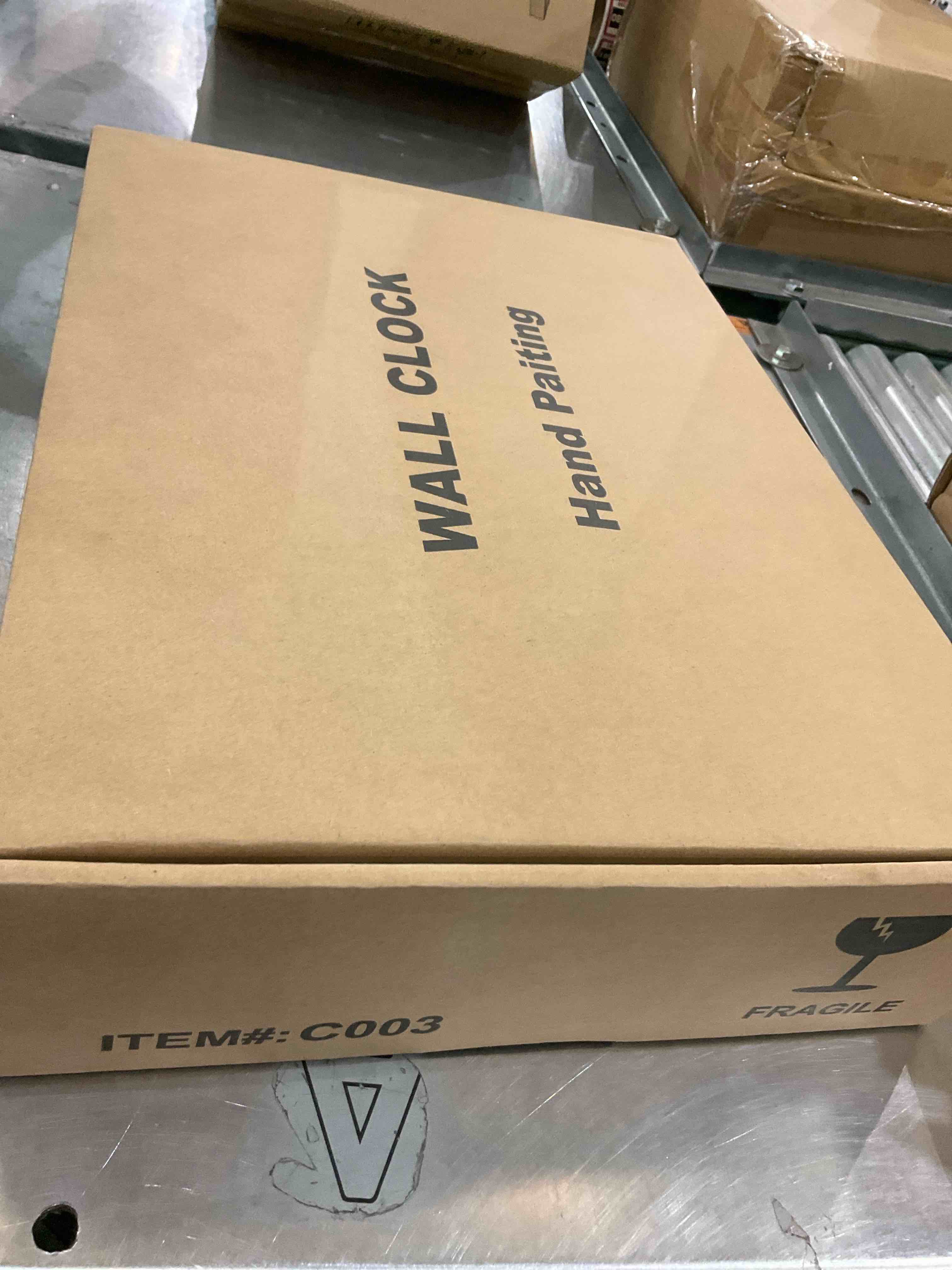 https://s3.amazonaws.com/lotting-images-prod/BargainHunt/EXS01147773_1708107643667.jpeg