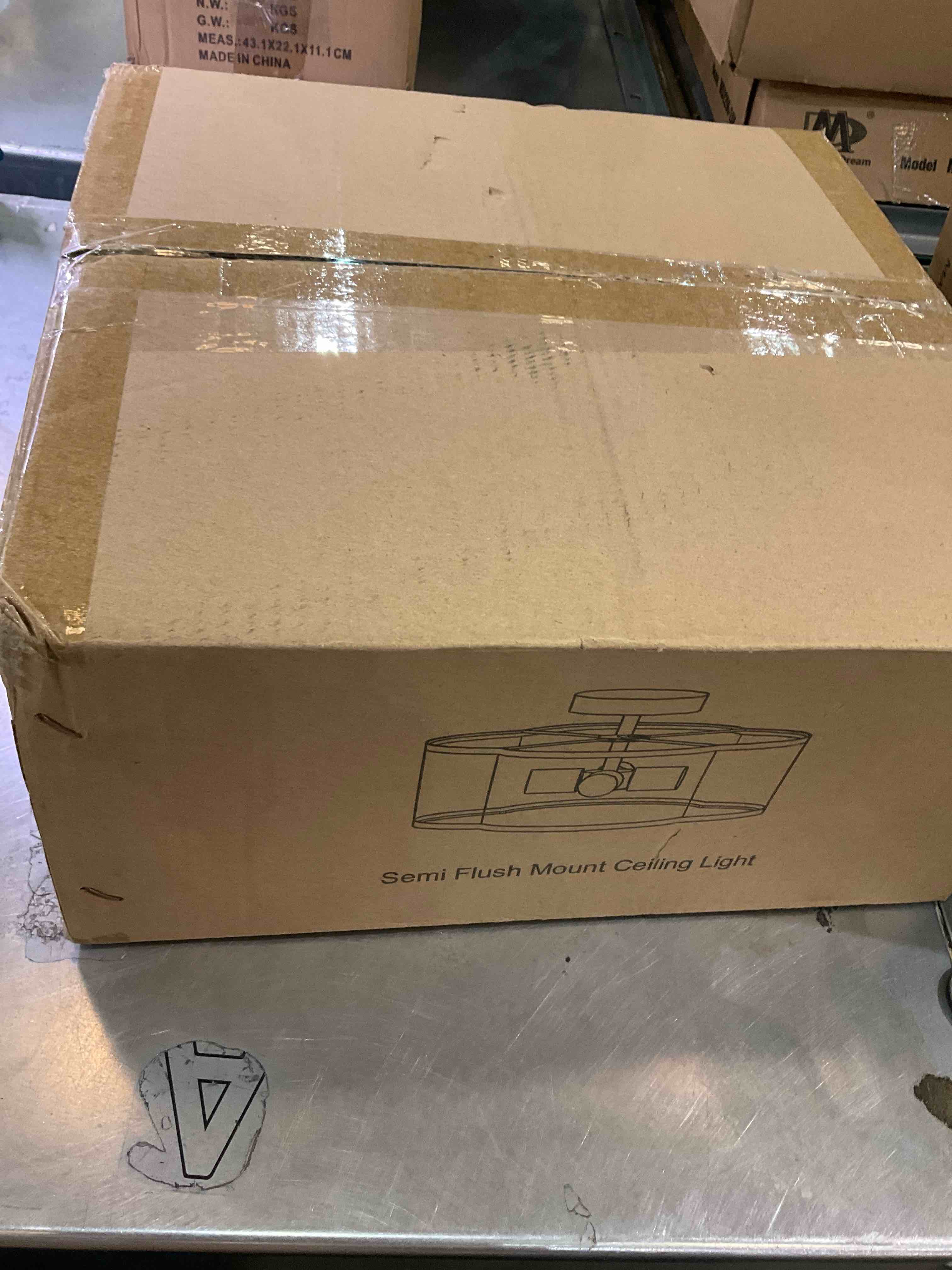 https://s3.amazonaws.com/lotting-images-prod/BargainHunt/EXS01147949_1708360772110.jpeg