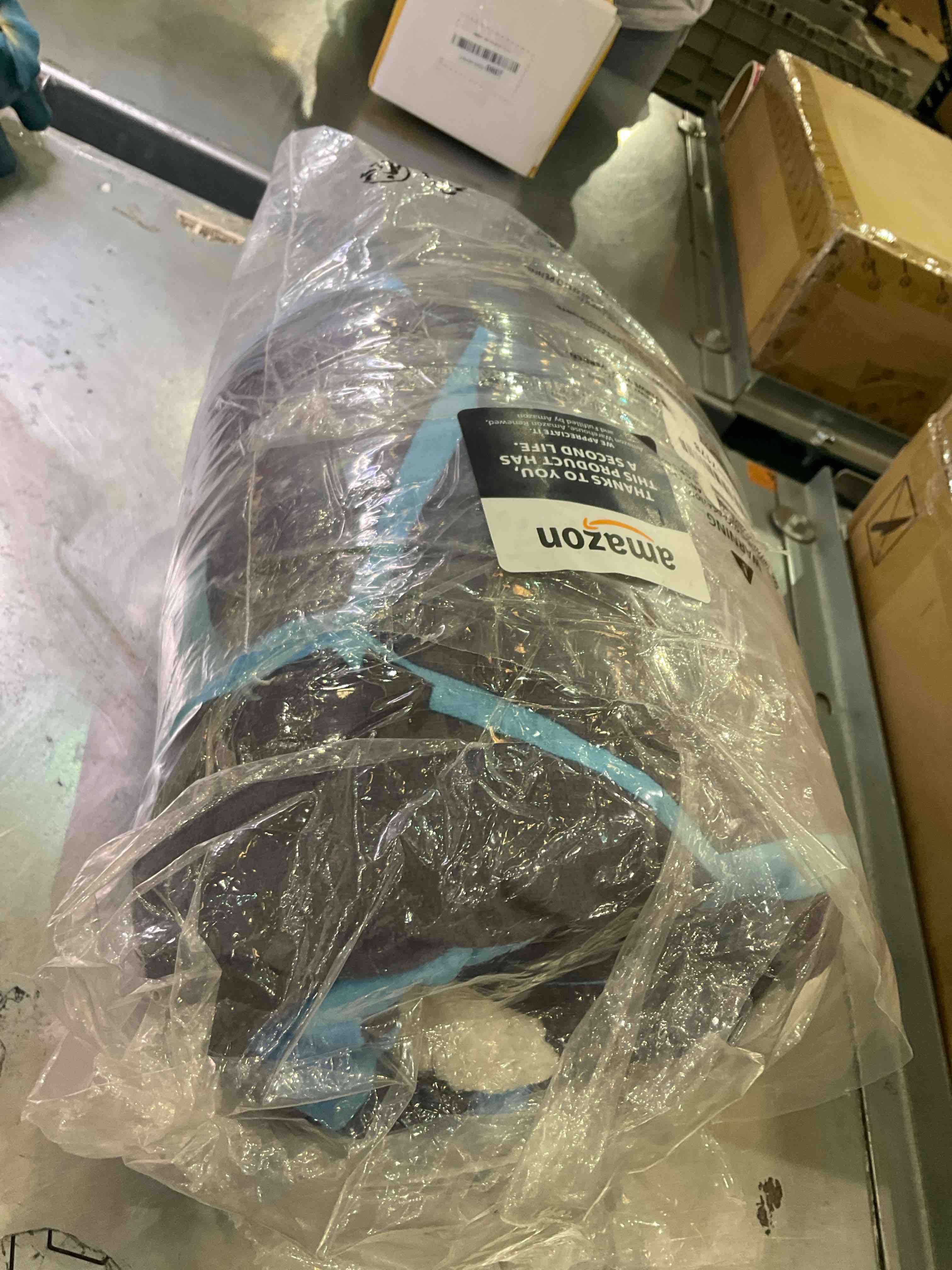 https://s3.amazonaws.com/lotting-images-prod/BargainHunt/EXS01147953_1708361235003.jpeg