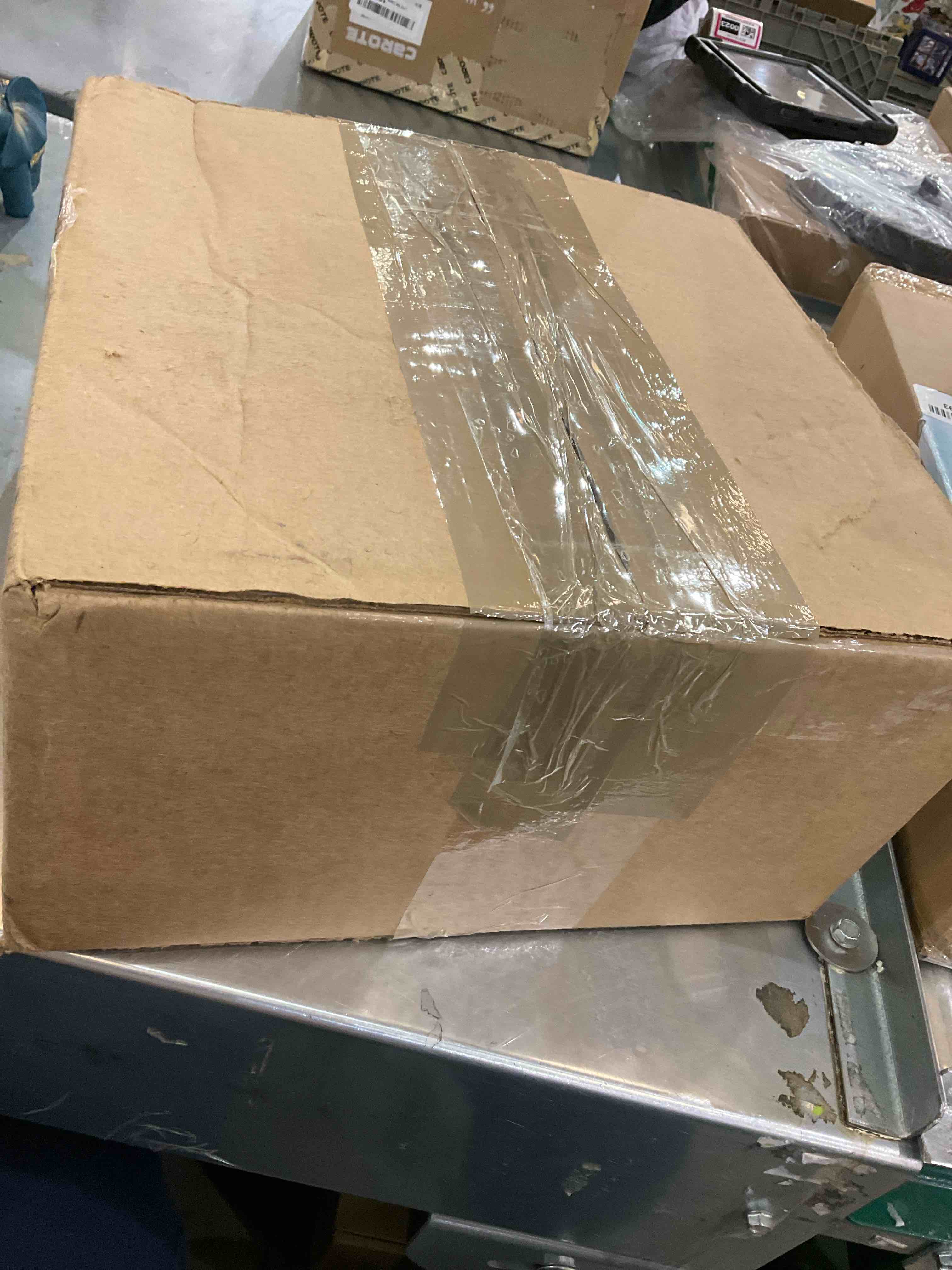 https://s3.amazonaws.com/lotting-images-prod/BargainHunt/EXS01147999_1708368672280.jpeg