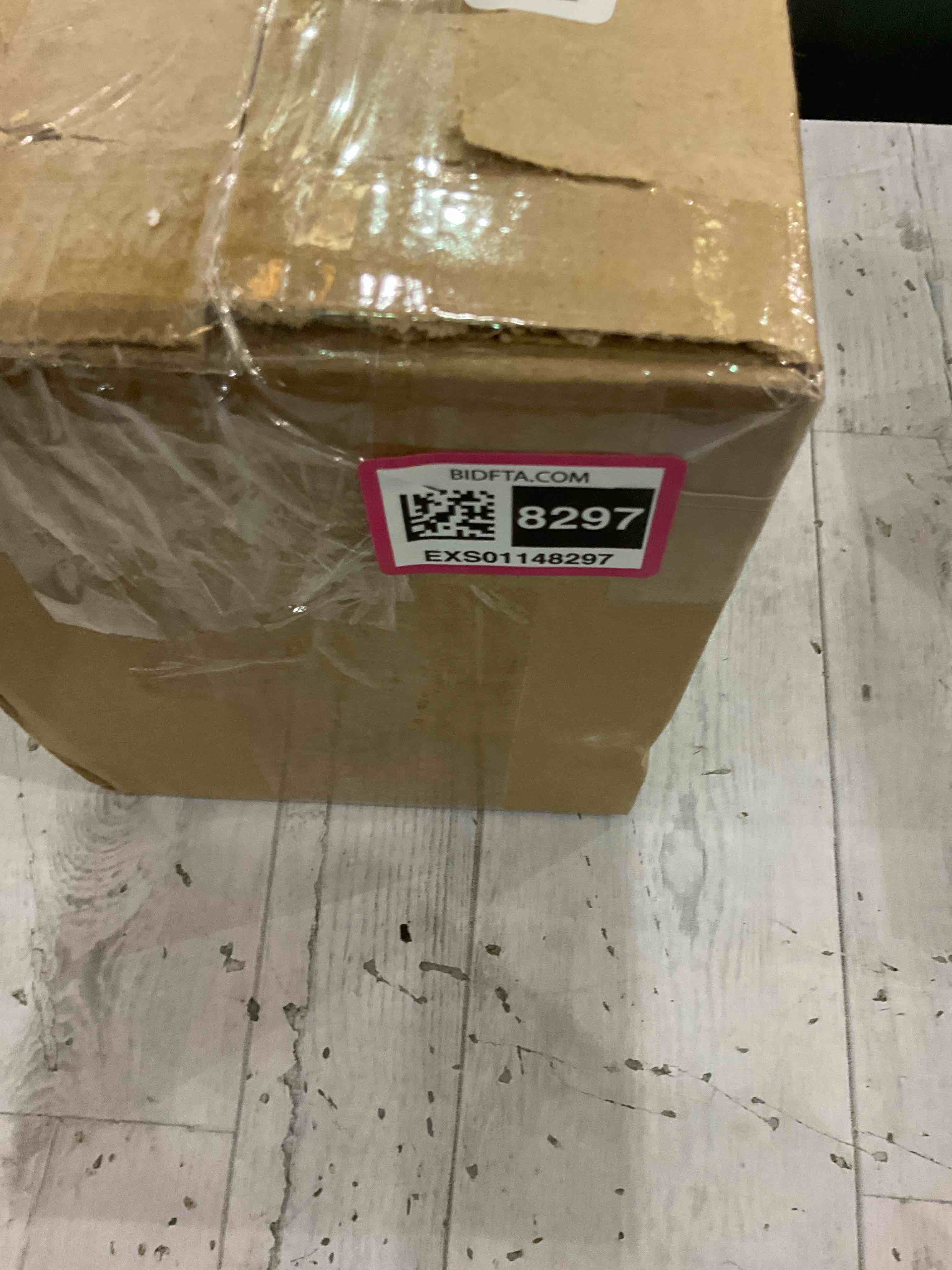 https://s3.amazonaws.com/lotting-images-prod/BargainHunt/EXS01148297_1708957746217.jpeg