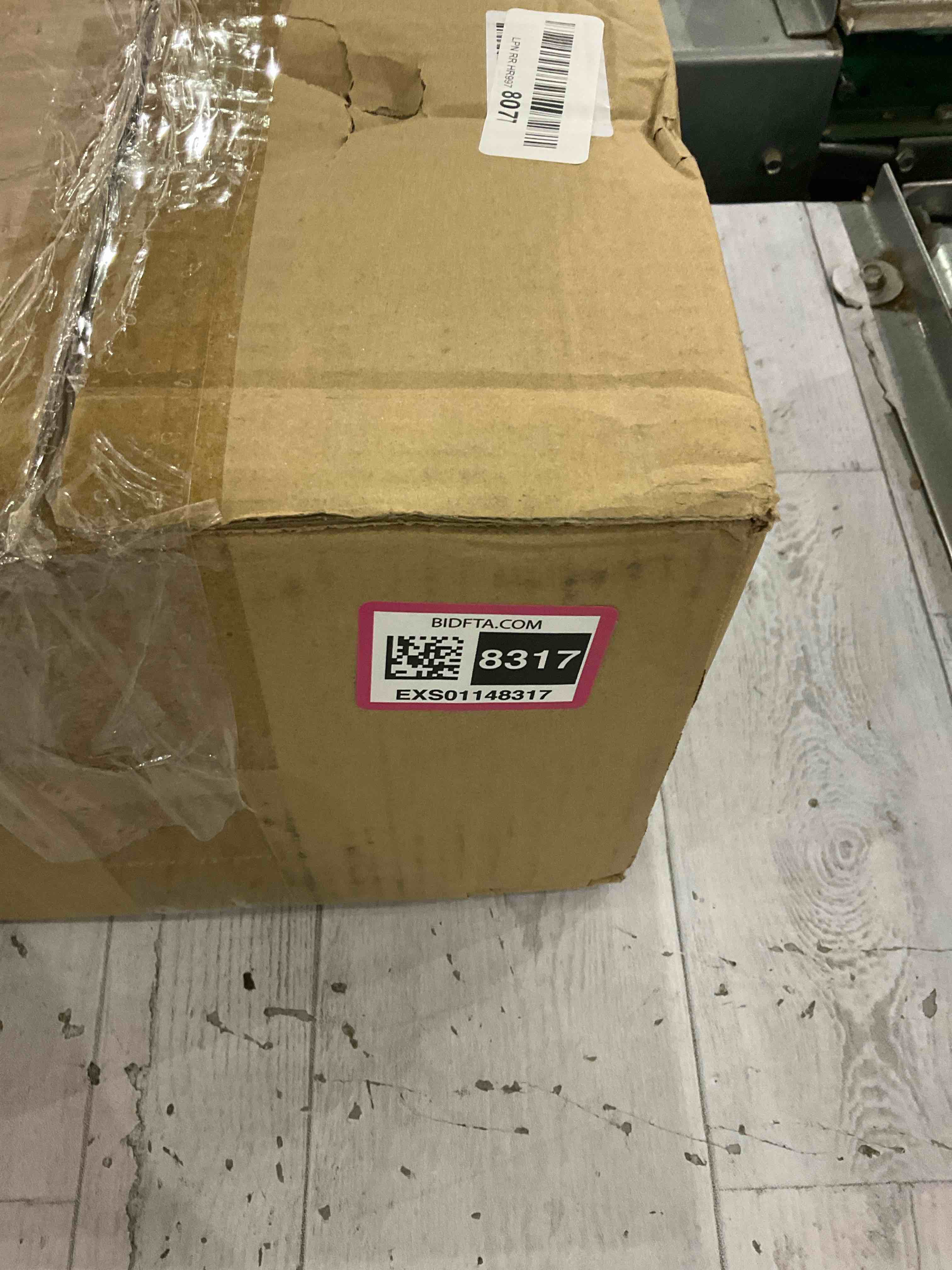 https://s3.amazonaws.com/lotting-images-prod/BargainHunt/EXS01148317_1709036311372.jpeg