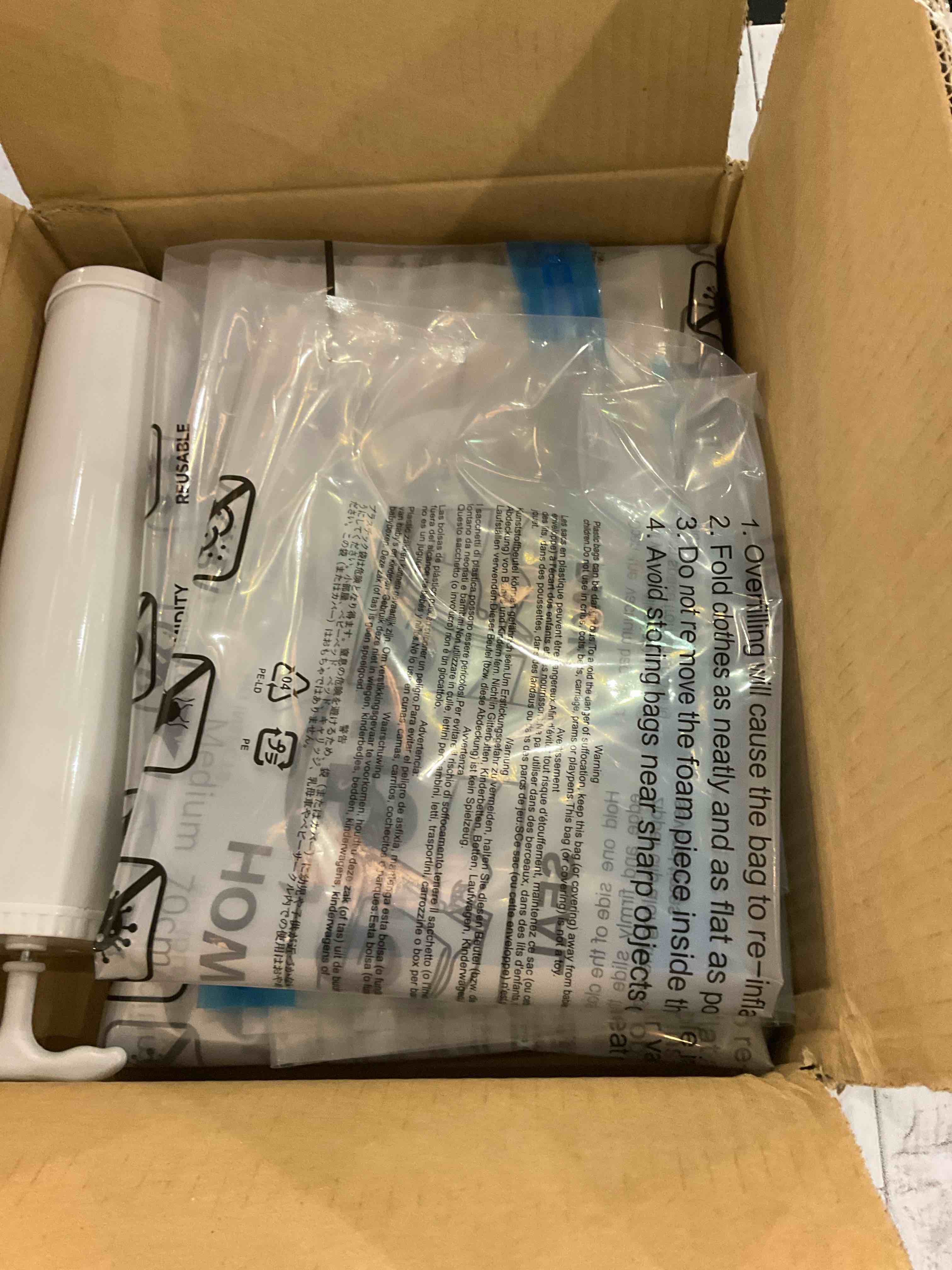 https://s3.amazonaws.com/lotting-images-prod/BargainHunt/EXS01148389_1709046254120.jpeg