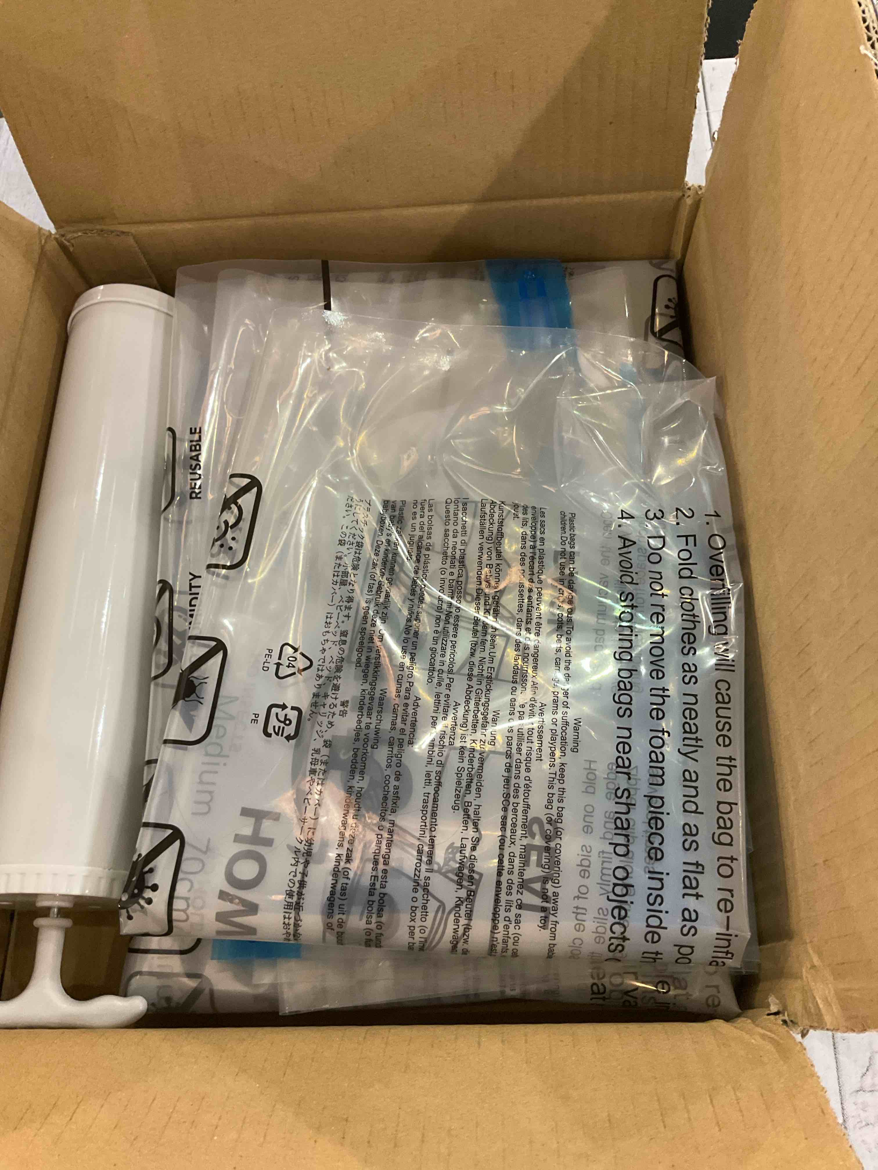 https://s3.amazonaws.com/lotting-images-prod/BargainHunt/EXS01148389_1709046255174.jpeg