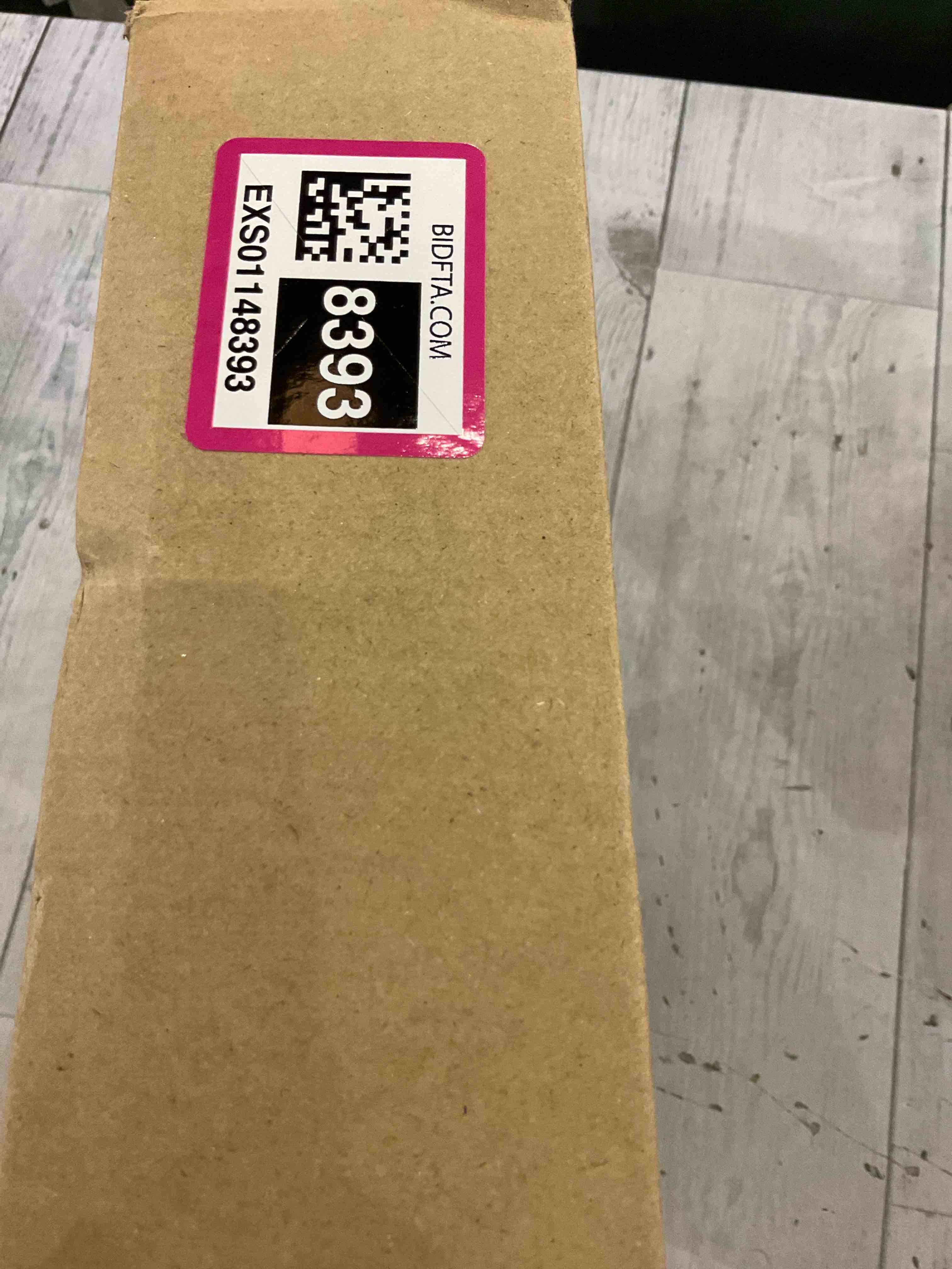 https://s3.amazonaws.com/lotting-images-prod/BargainHunt/EXS01148393_1709046916590.jpeg