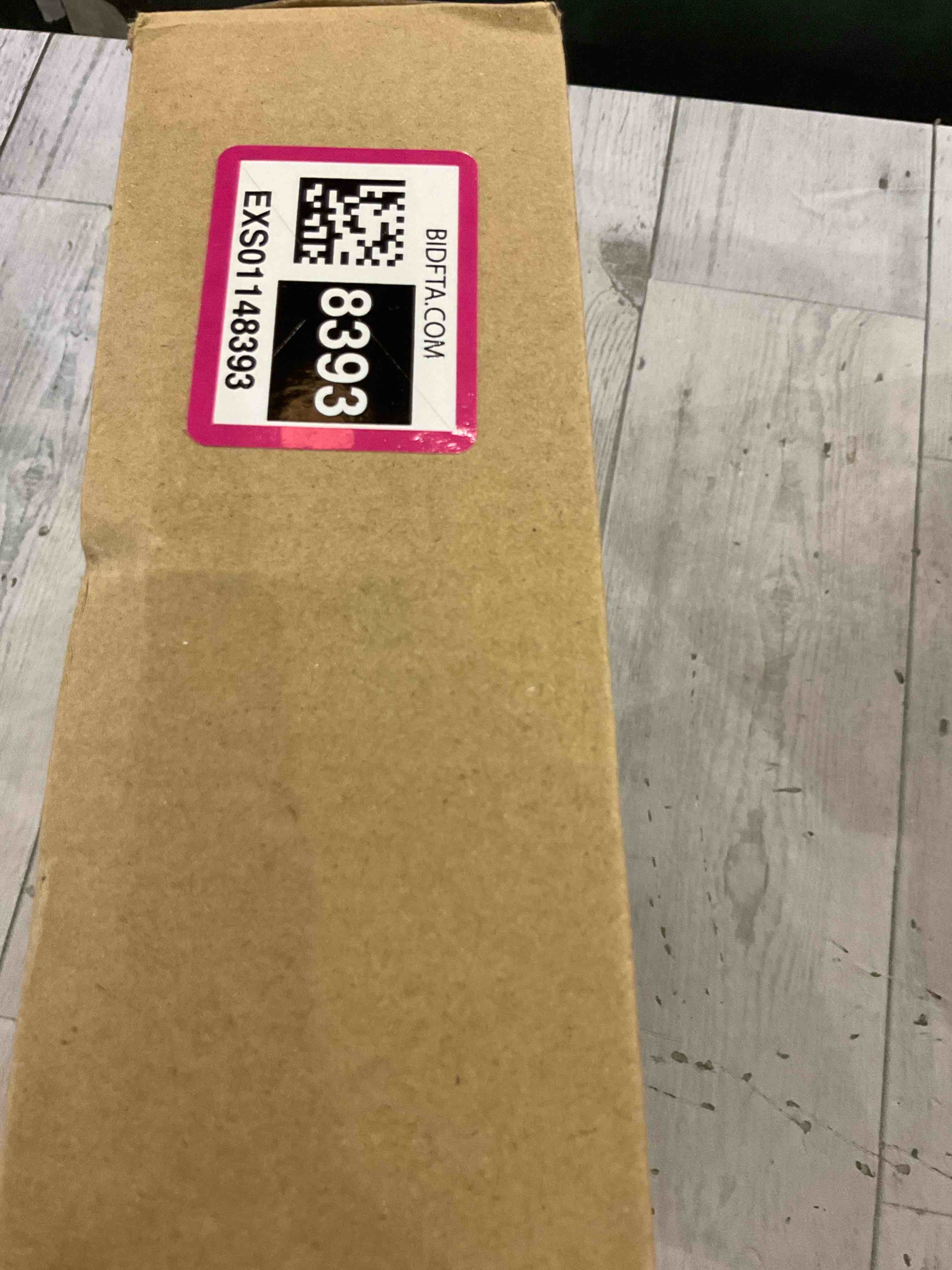 https://s3.amazonaws.com/lotting-images-prod/BargainHunt/EXS01148393_1709046918280.jpeg