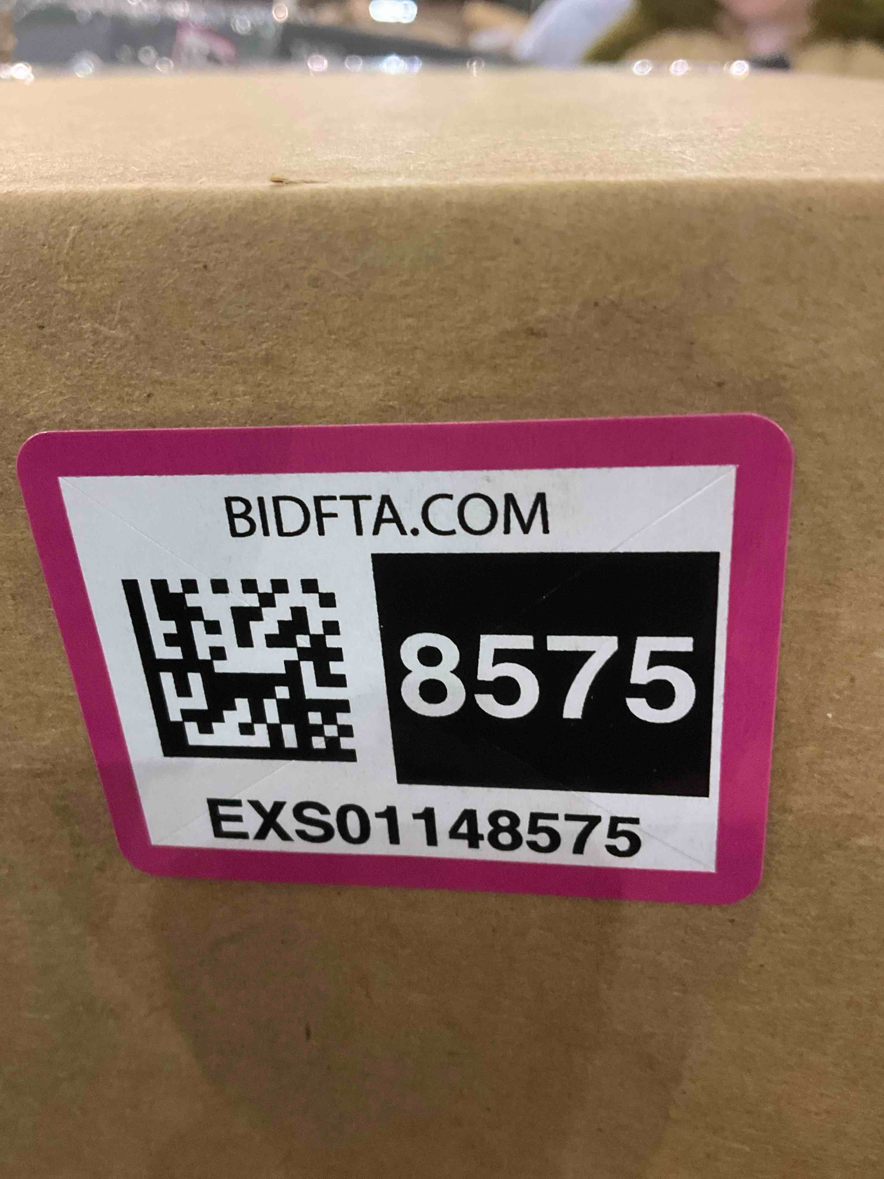 https://s3.amazonaws.com/lotting-images-prod/BargainHunt/EXS01148575_1708090981114.jpeg